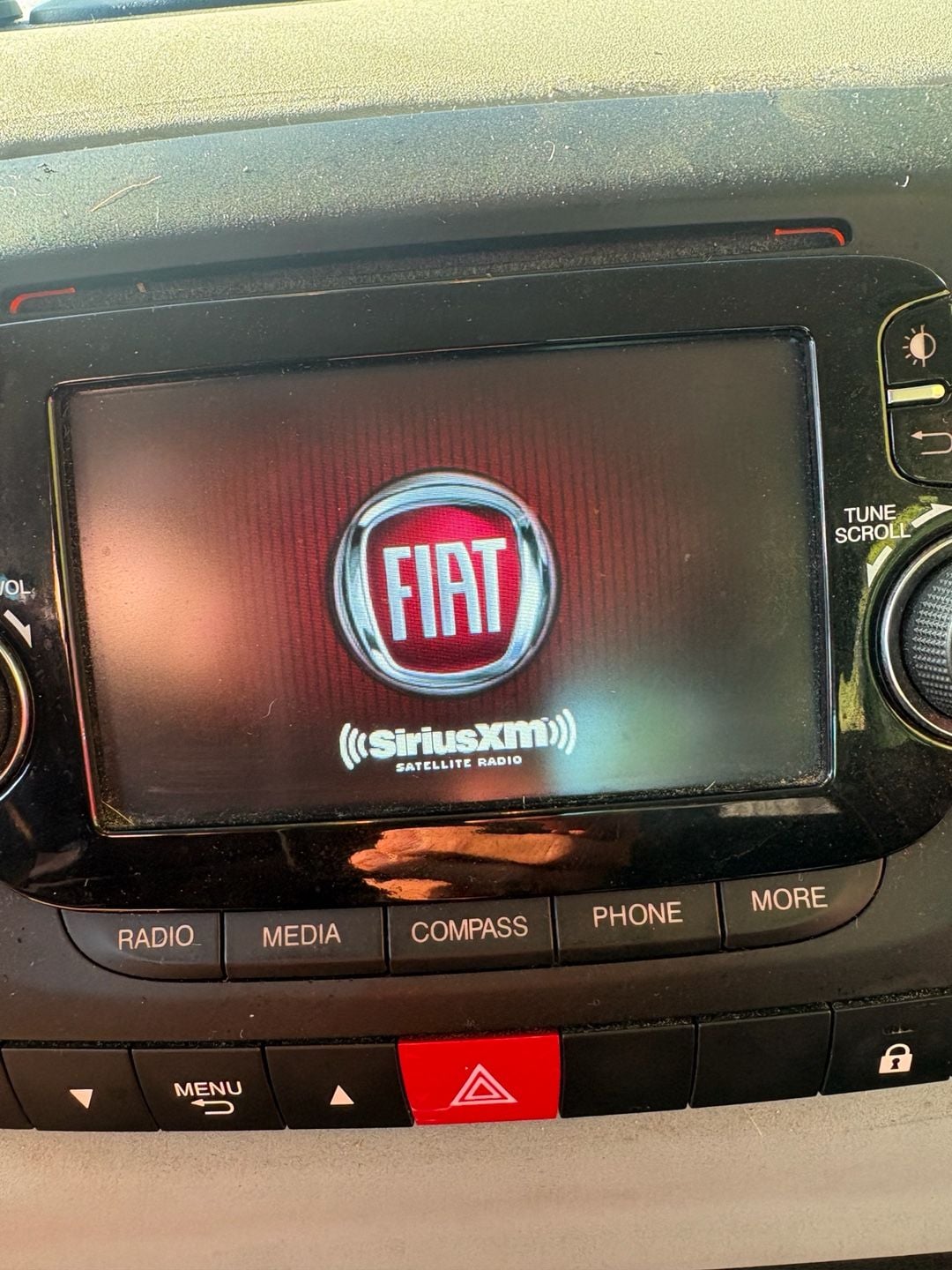 2014-2017 Fiat 500 500L Uconnect VP2 Radio 07355944800 Continental 1