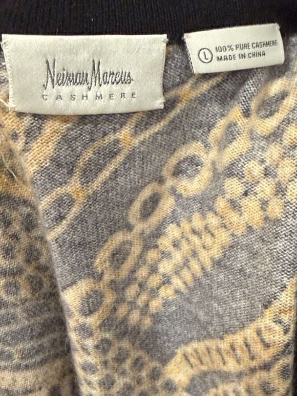 Neiman Marcus Cashmere Cardigan Sweater Size L Chain Floral 4