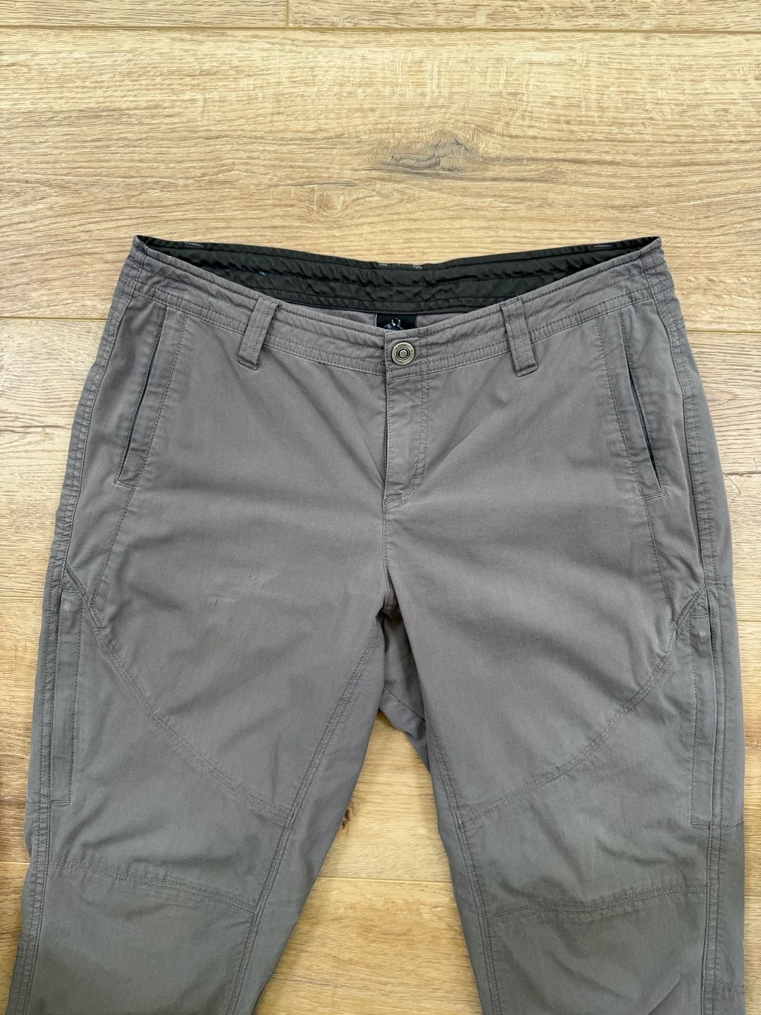 Kuhl Legendary Women’s Hiking Pants Gray Roll Up Size 12 Reg 4