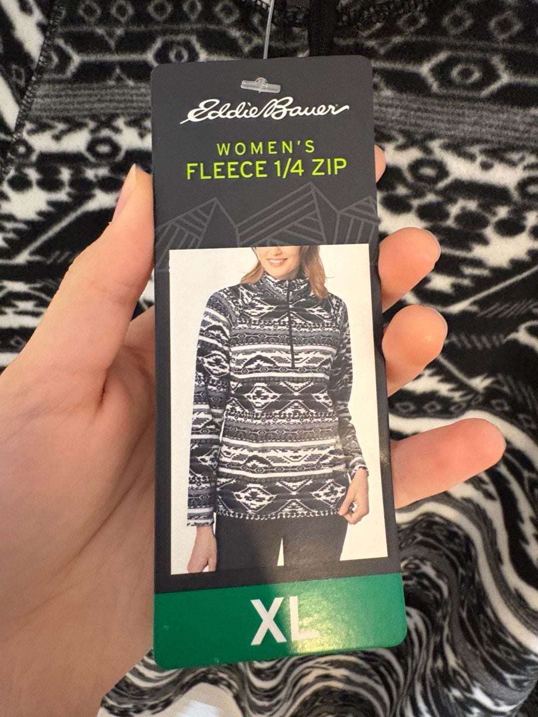 Eddie Bauer Fleece 1/4 Zip Size XL Black White Aztec Pattern Ultrasoft 3