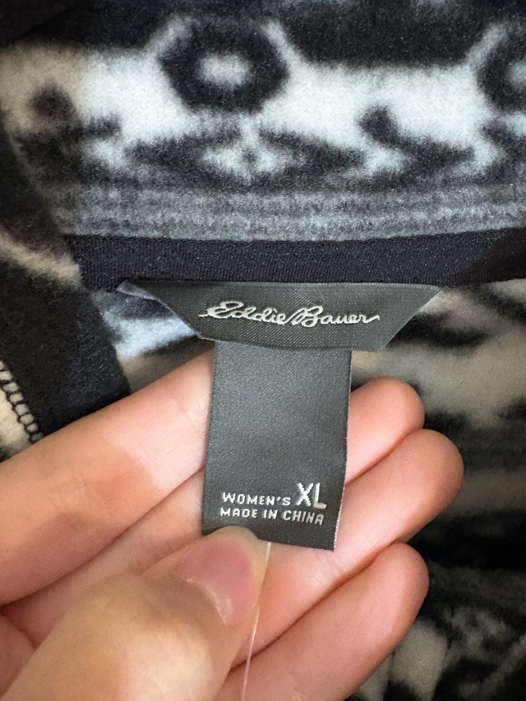 Eddie Bauer Fleece 1/4 Zip Size XL Black White Aztec Pattern Ultrasoft 5