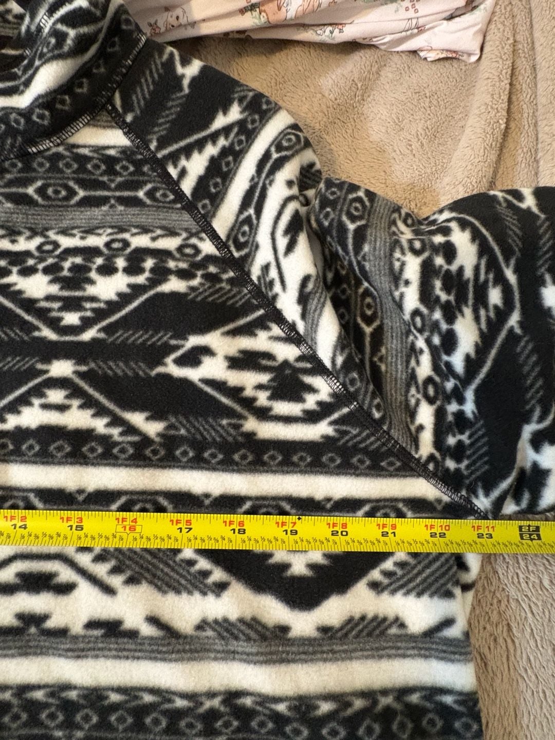 Eddie Bauer Fleece 1/4 Zip Size XL Black White Aztec Pattern Ultrasoft 8