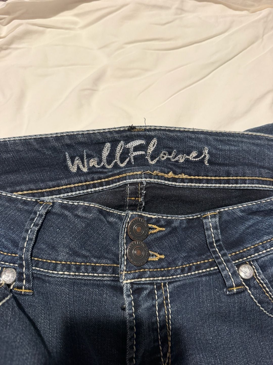 WallFlower Bootcut Jeans Size 11 Dark Wash Denim 4
