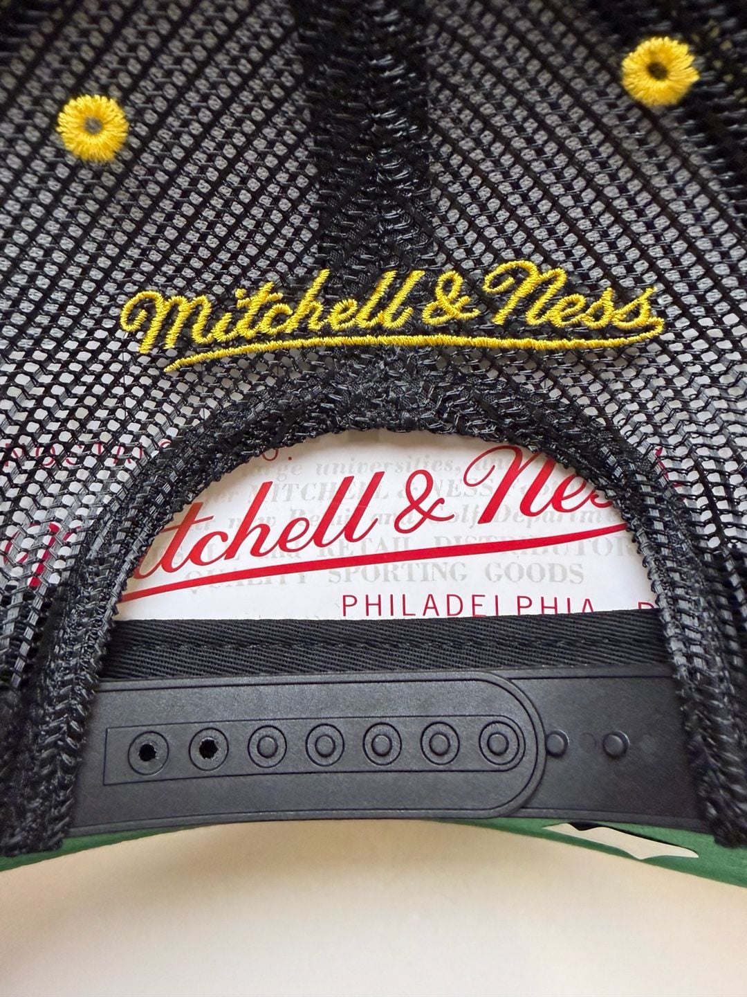 Mitchell & Ness Boston Bruins NHL Snapback Hat Adjustable 8