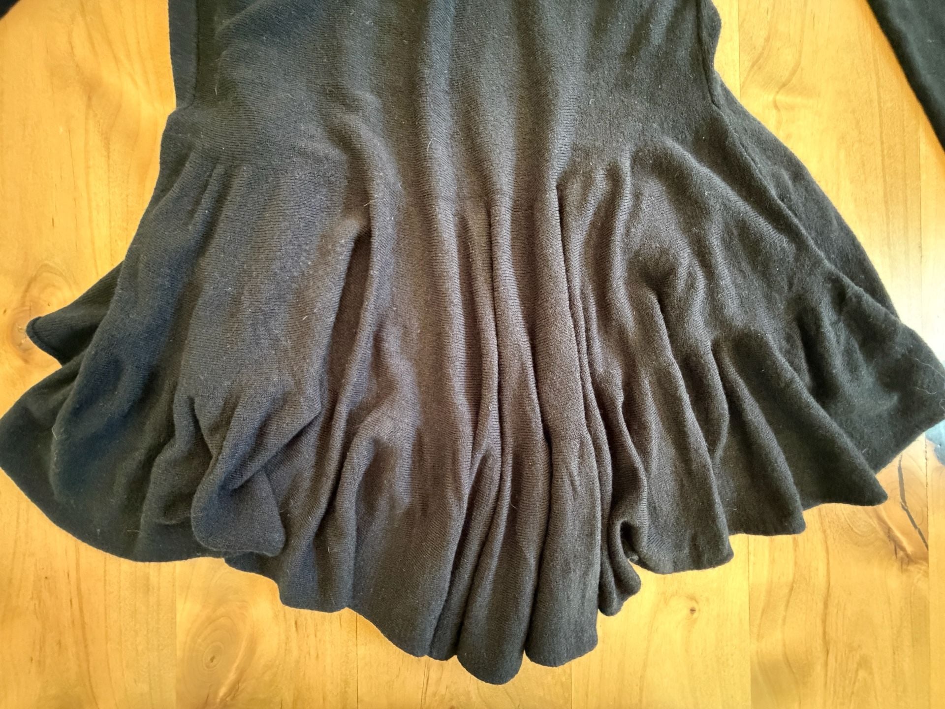 Dressbarn Cardigan Sweater Petite M Black Peplum Ruffle 8