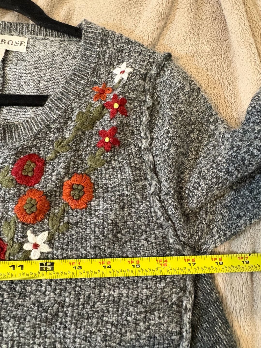 Knox Rose Floral Embroidered Sweater Size M Gray Acrylic Nylon 8