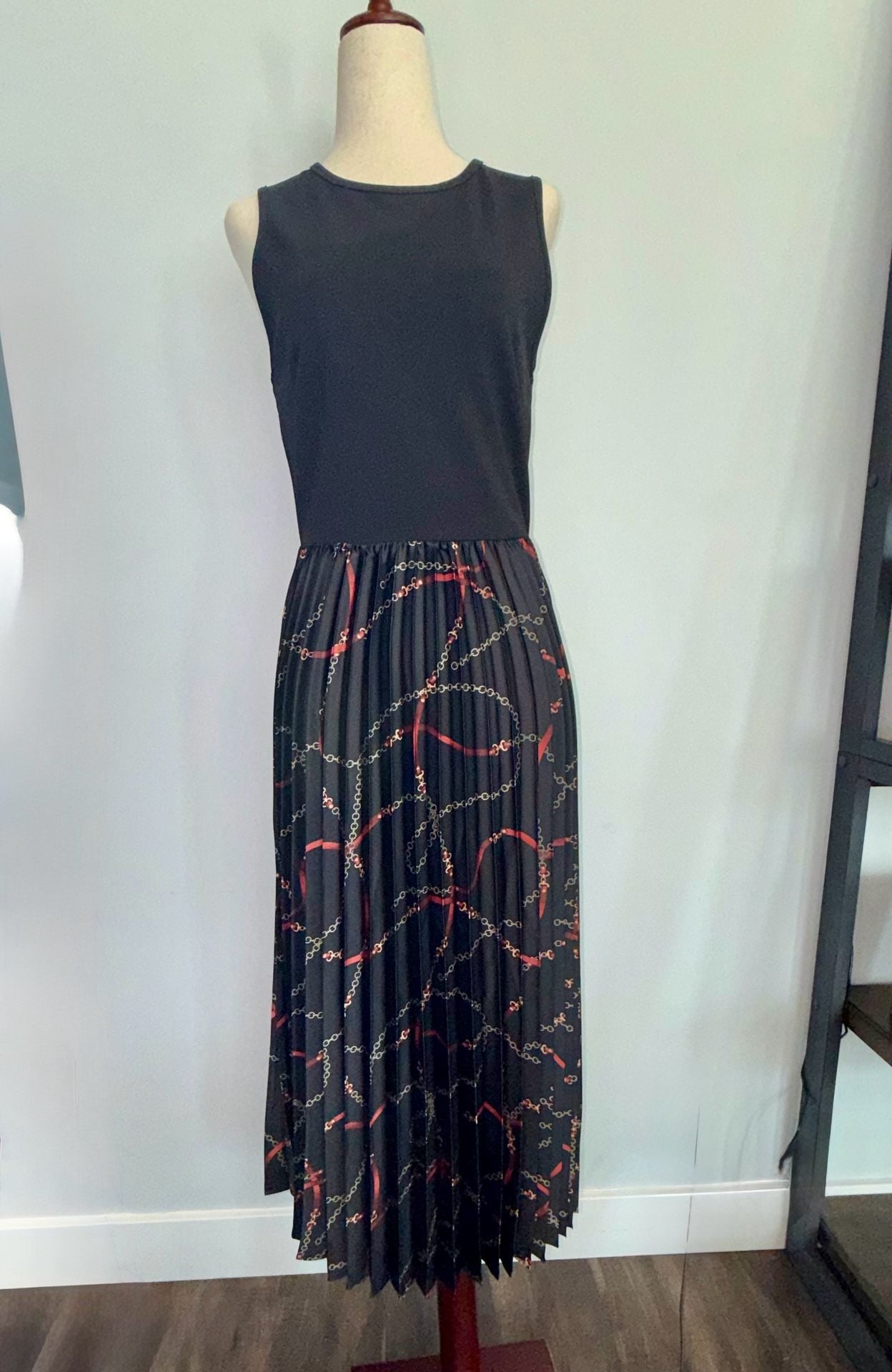 41 Hawthorn Dress Size S Black Pleated Chain Print Midi Maxi Sleeveless 2