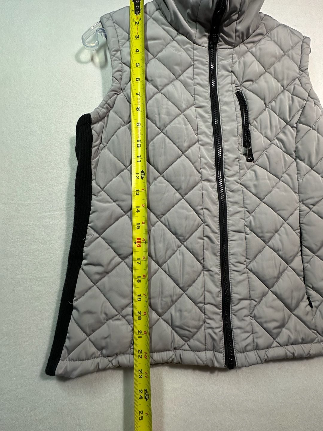 Andrew Marc Quilted Vest Size M Gray Full Zip Puffer 7