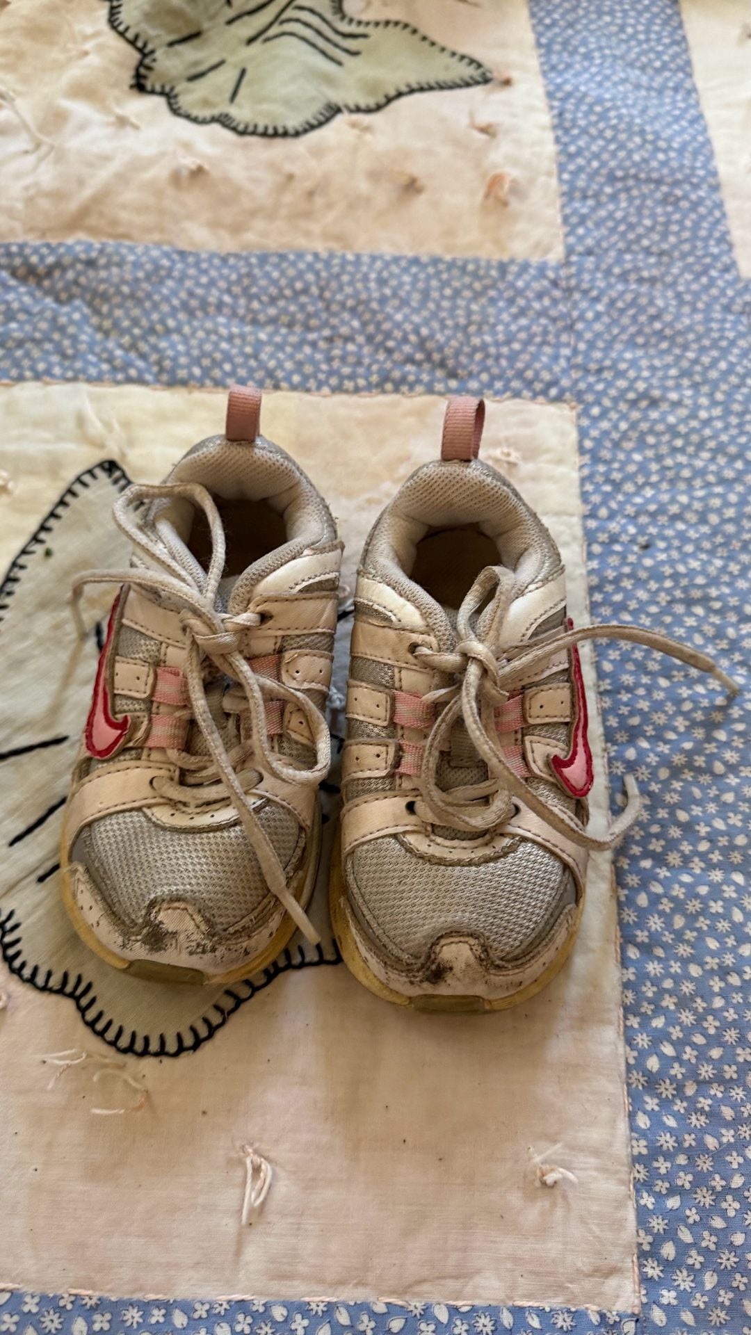 Vintage 90s Nike Sneakers 3