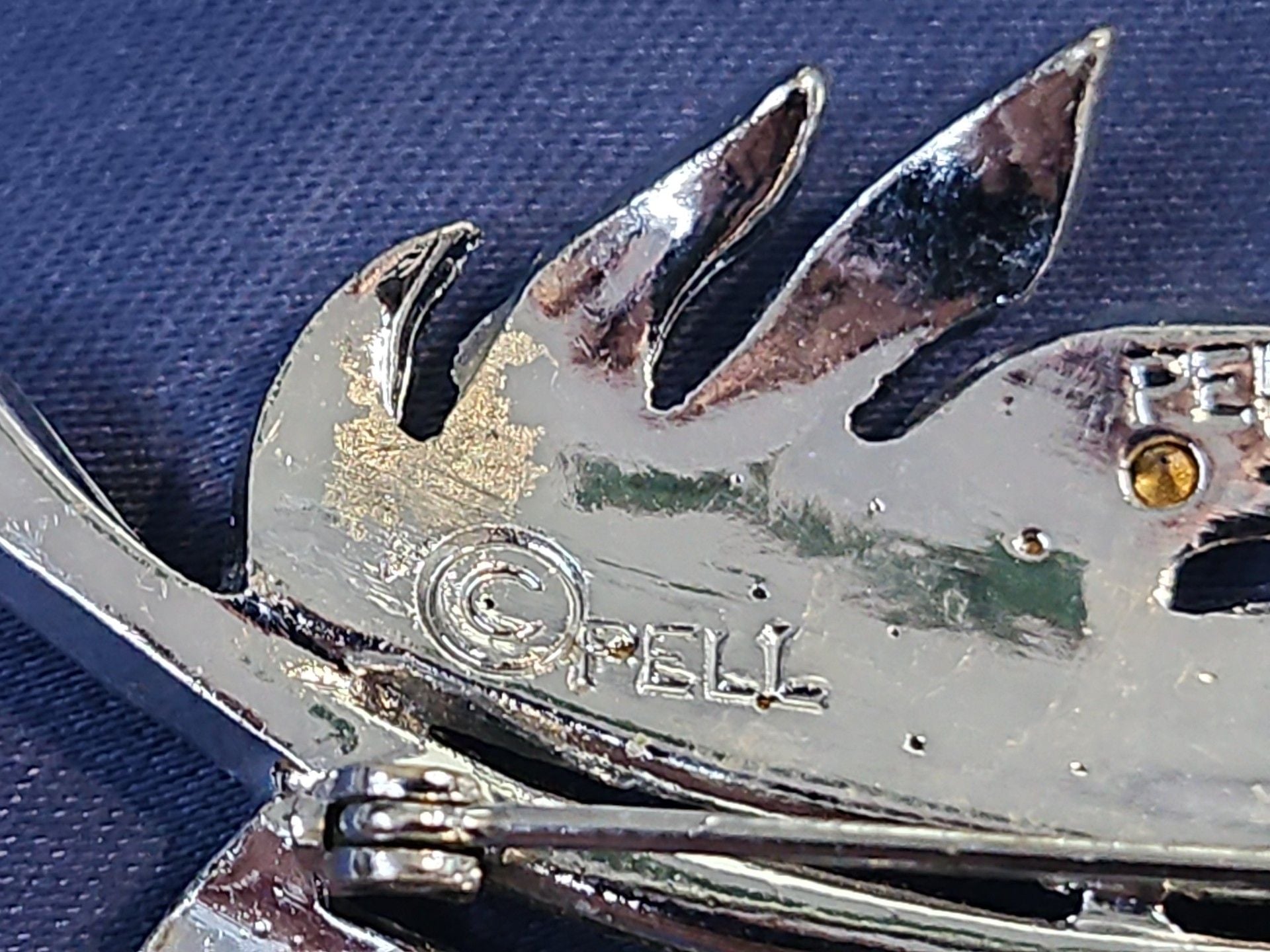Crest Pell Vintage Rhinestone Leaf Brooch Silver Tone 6