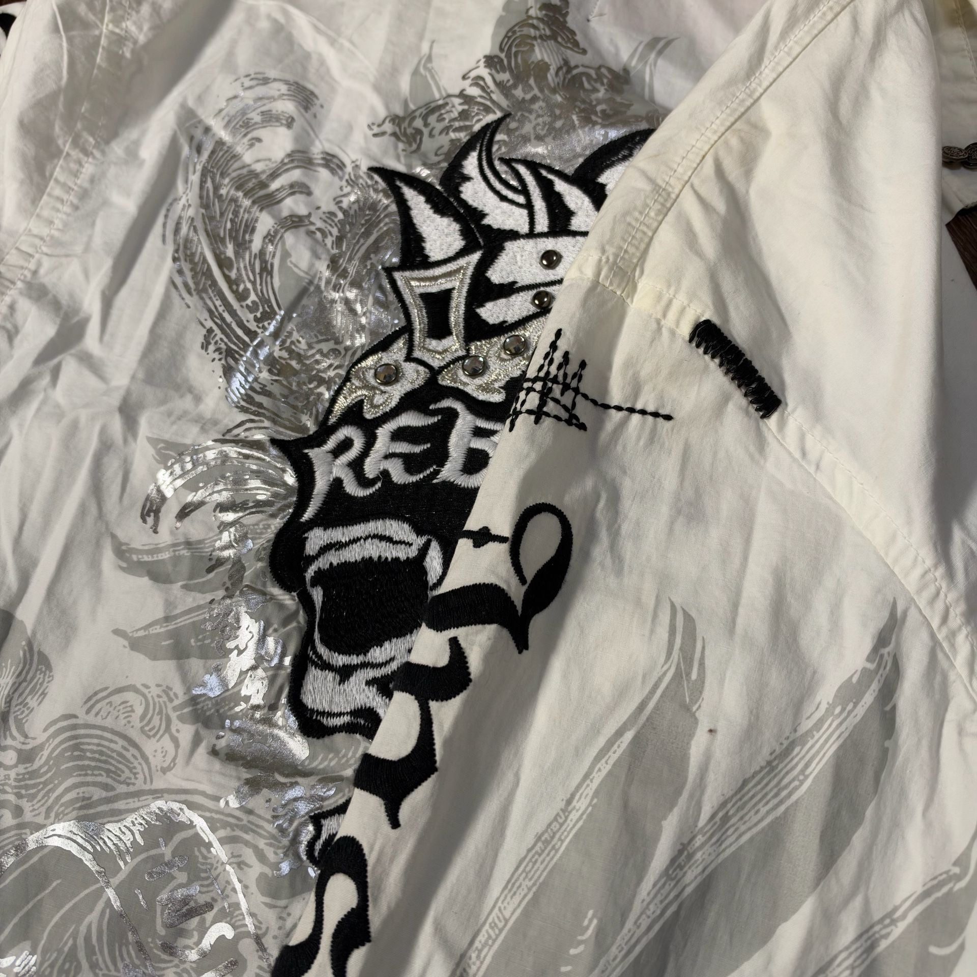 Rebel Spirit Long Sleeve Button Down Shirt Size XL White Graphic Skull 8