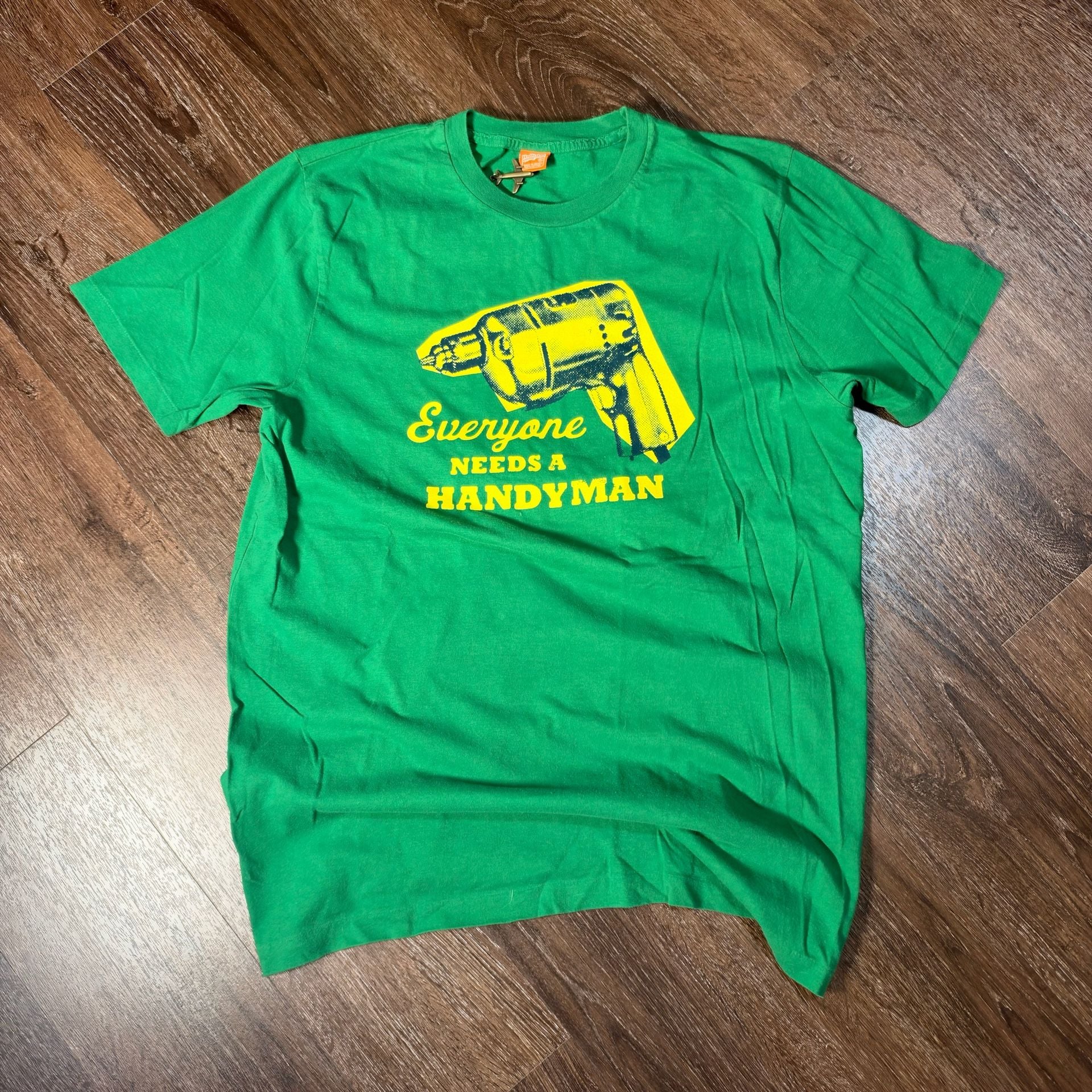 Hollister Company Everyone Needs A Handyman T-Shirt Size XL Green 6