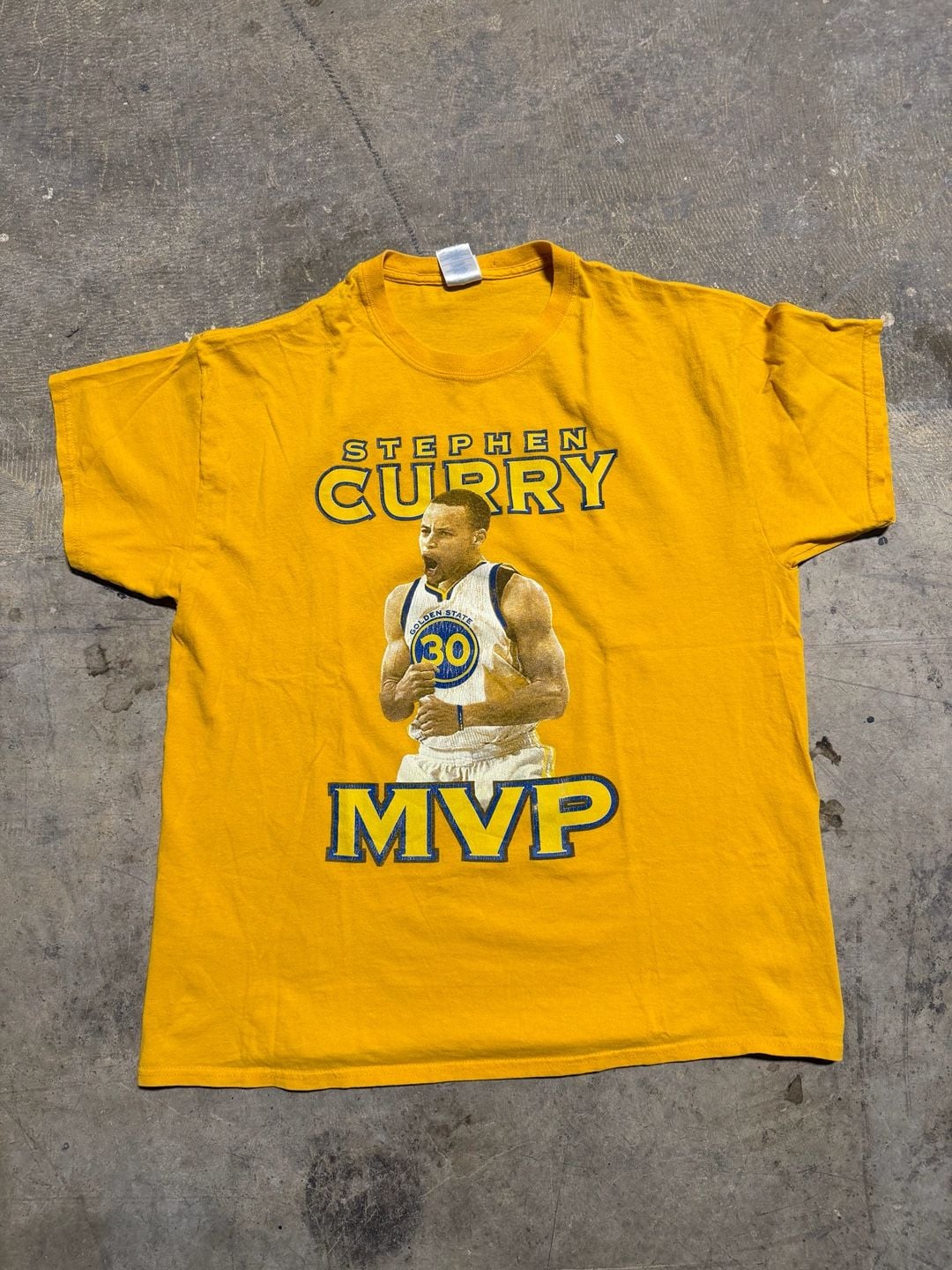 Gildan Stephen Curry MVP T-Shirt Size XL Yellow Golden State Warriors 2