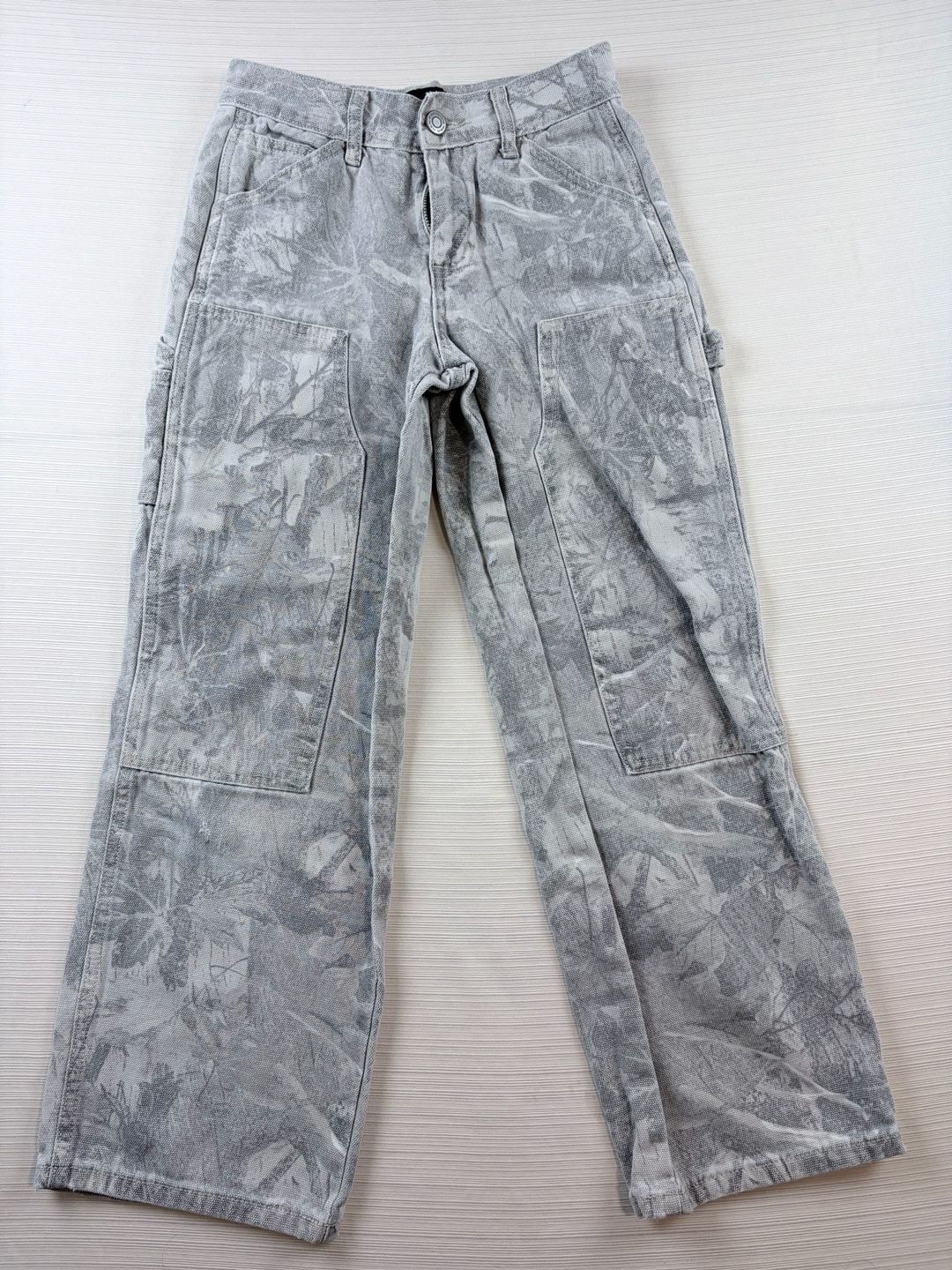 Kids RSQ Camo Carpenter Pants Size 12 Grey Leaf Print 2