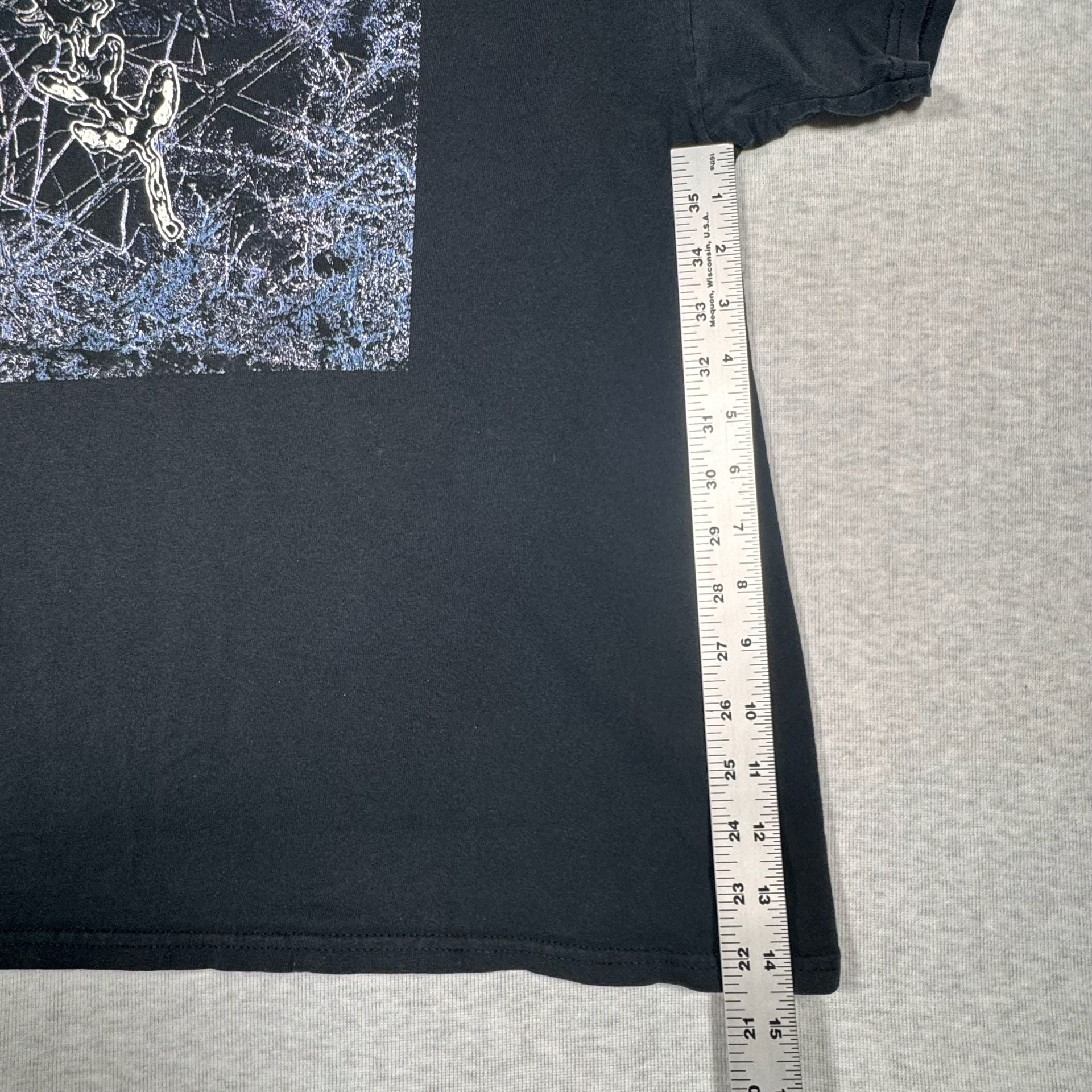 Graphic Art Print T-Shirt Black Graphic Tee 4