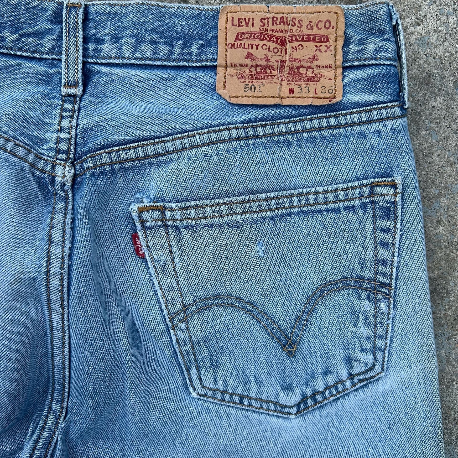 Vintage Levi's 501 Button fly Jeans Y2K 4