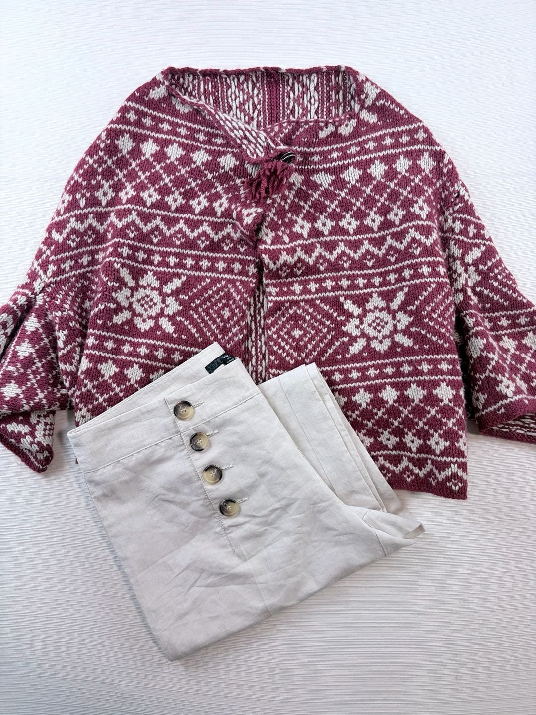 Cabi Fair Isle Cape Sweater Size M Red White Knit Poncho Cardigan 8