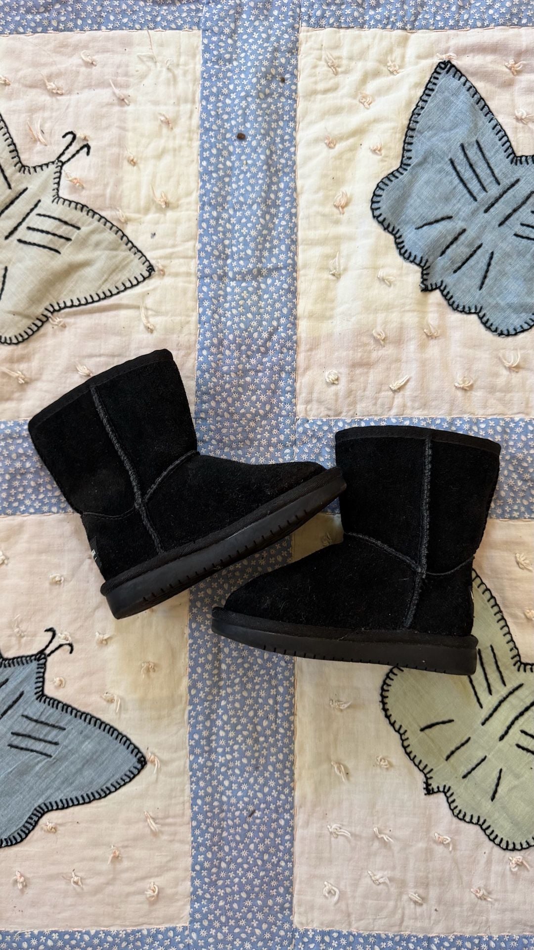 Koolaburra by UGG Bow Boots Black 4