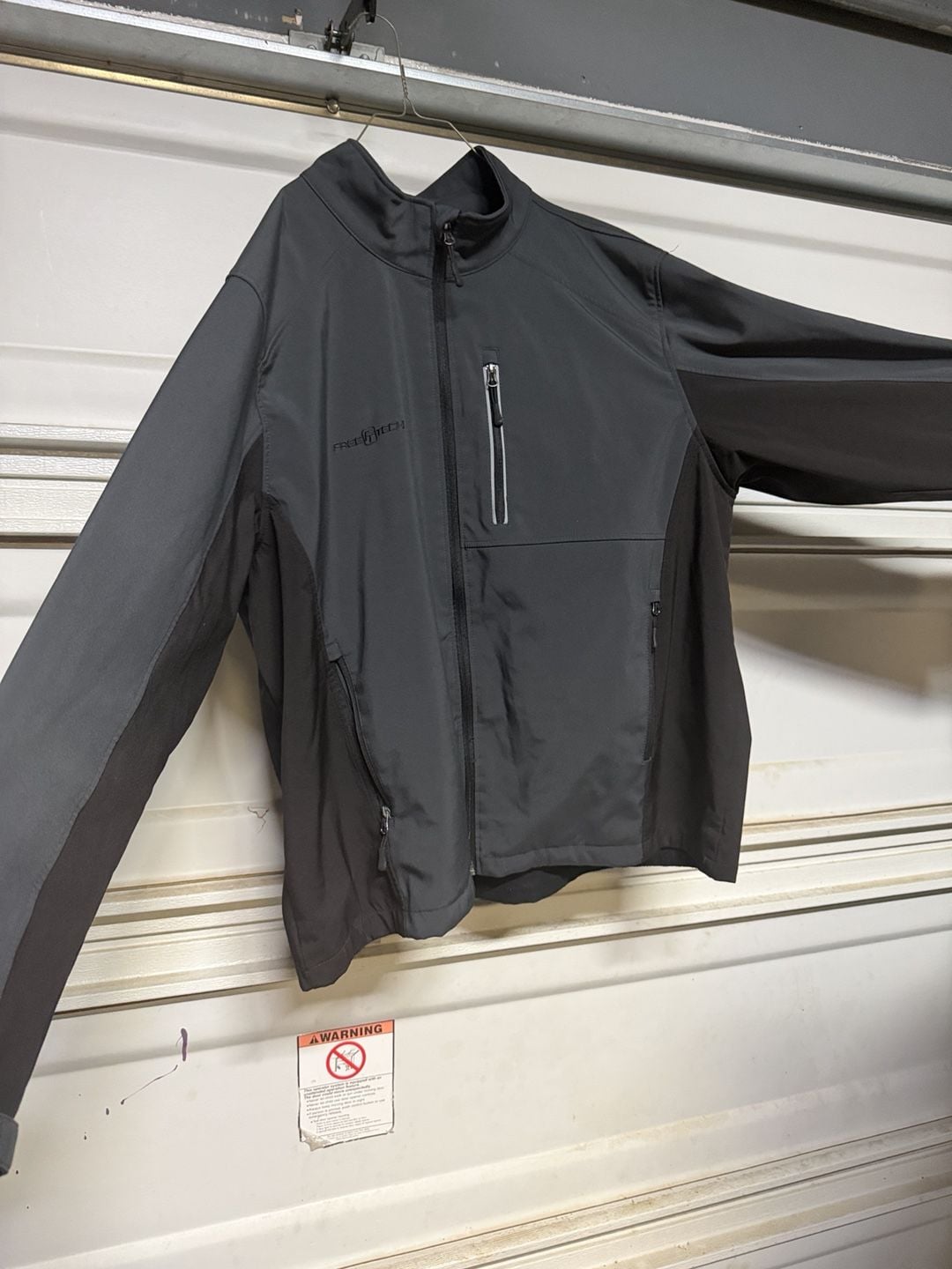 Free Tech Softshell Jacket Size 2XL Black Gray 2
