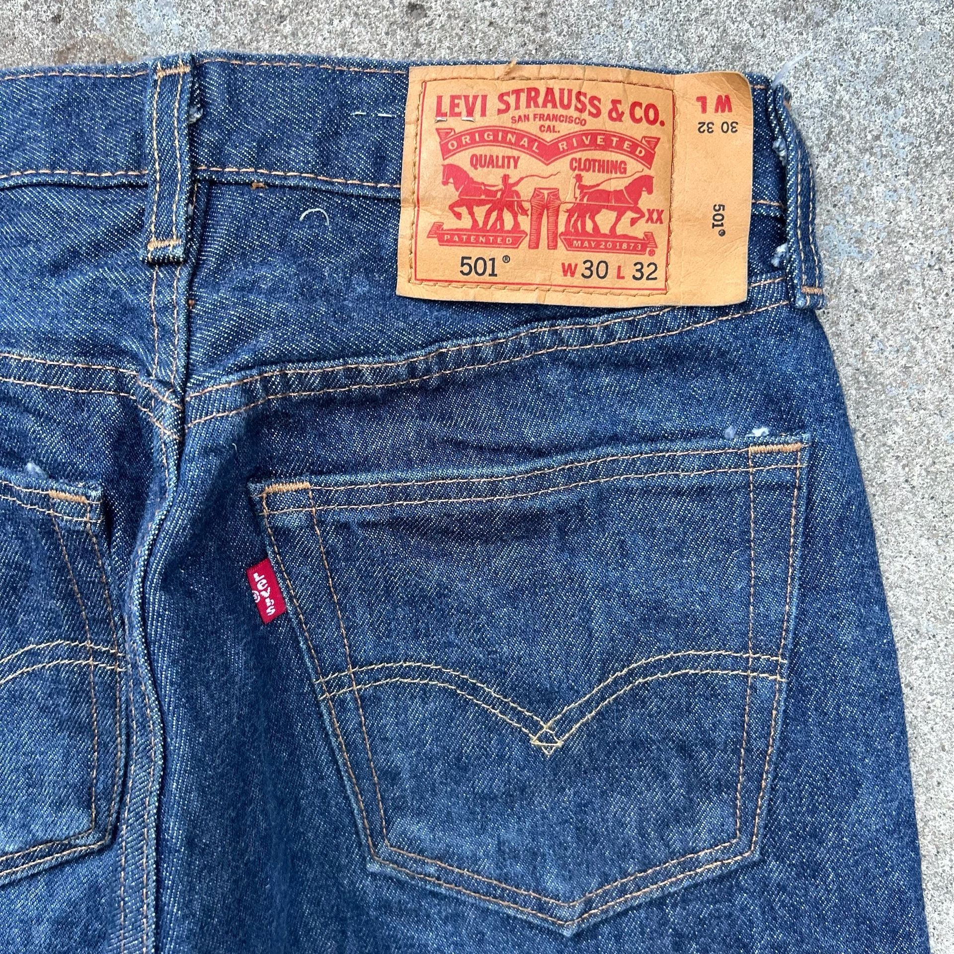 Y2K Levi's 501 Dark Wash Button Fly Jeans 4