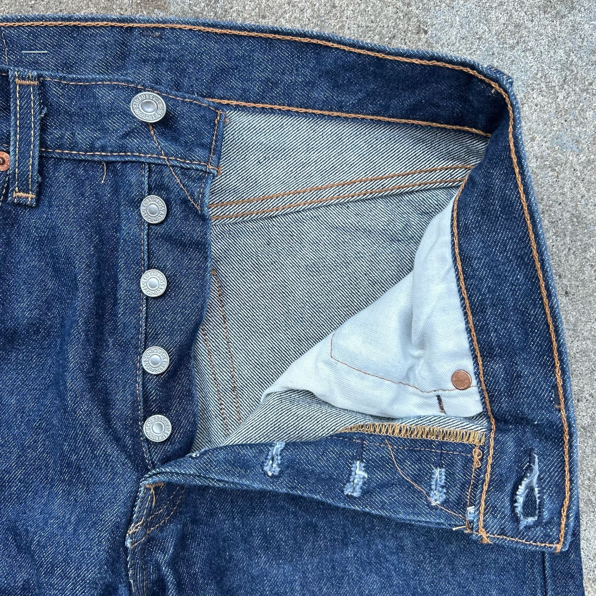 Y2K Levi's 501 Dark Wash Button Fly Jeans 5