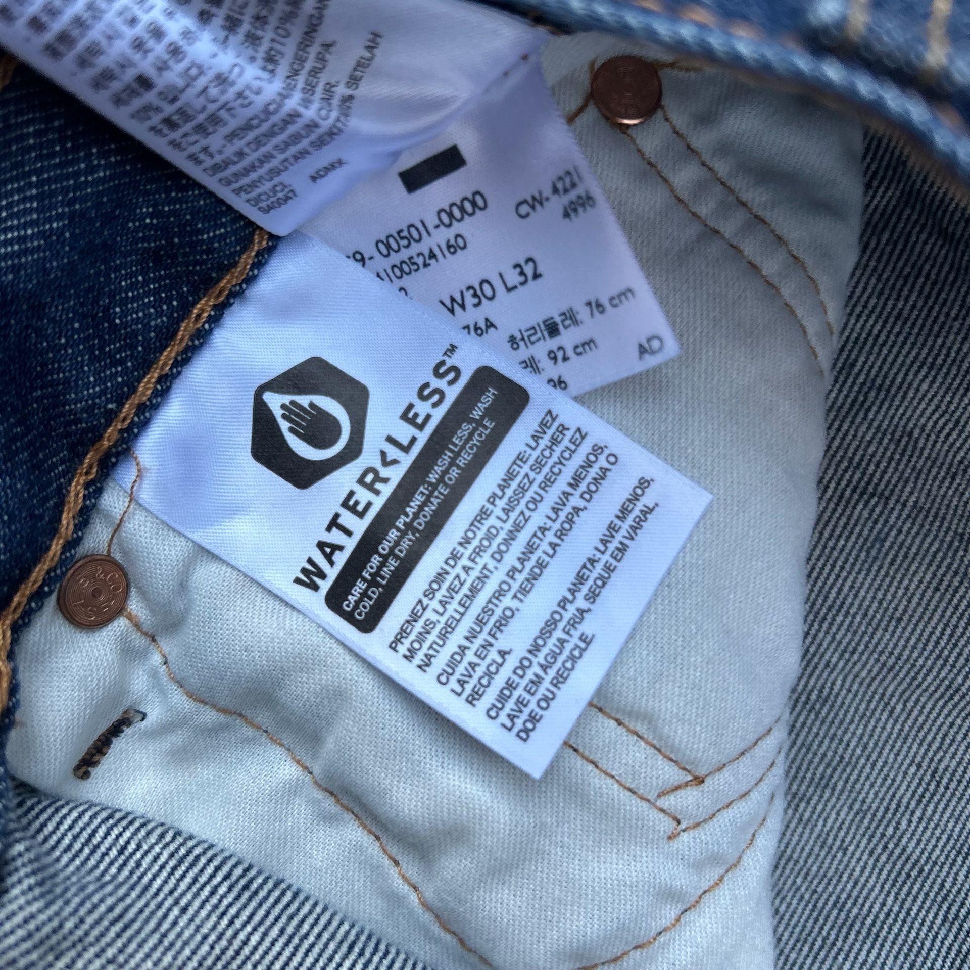 Y2K Levi's 501 Dark Wash Button Fly Jeans 6