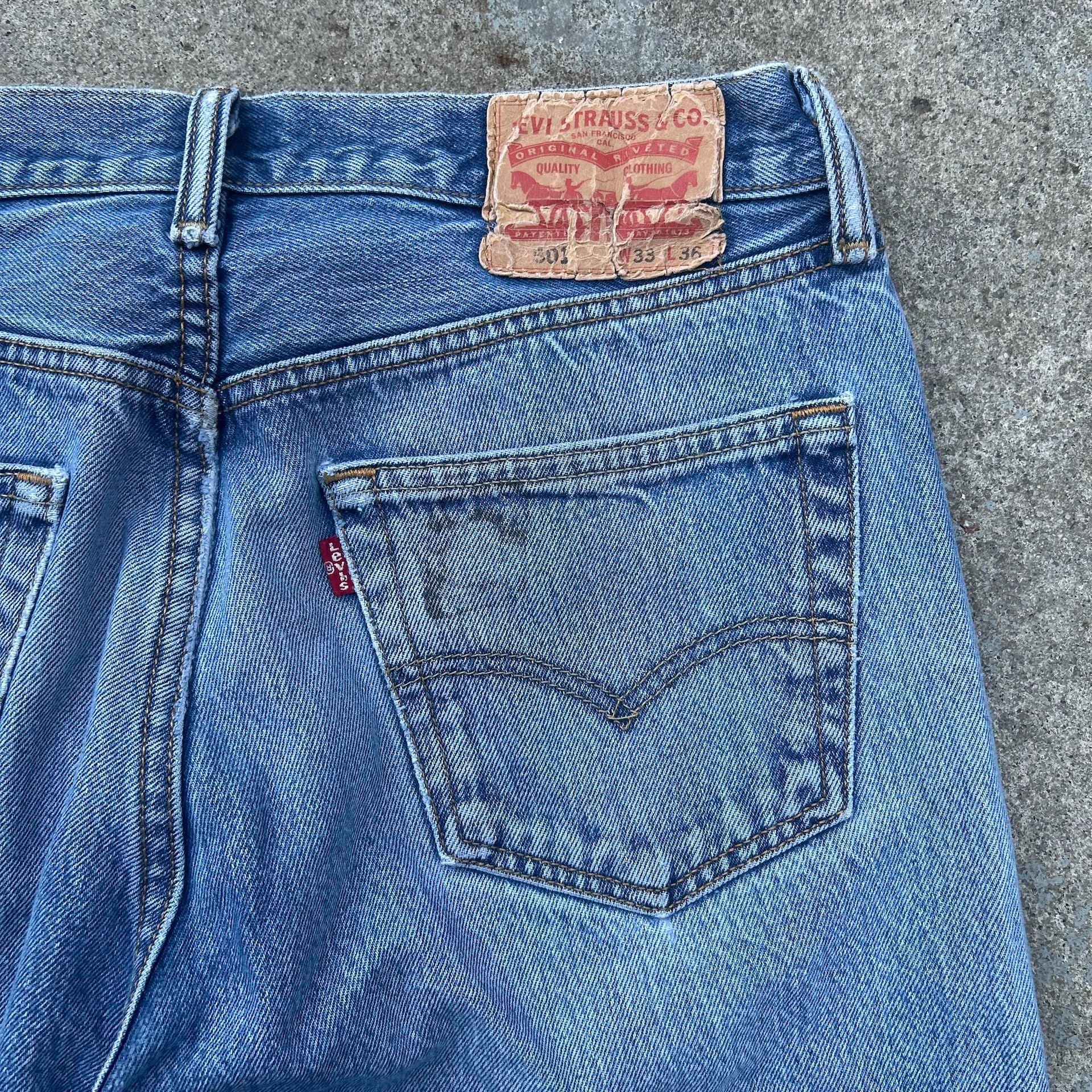 Vintage Levi's 501 Button Fly Jeans Y2K 3