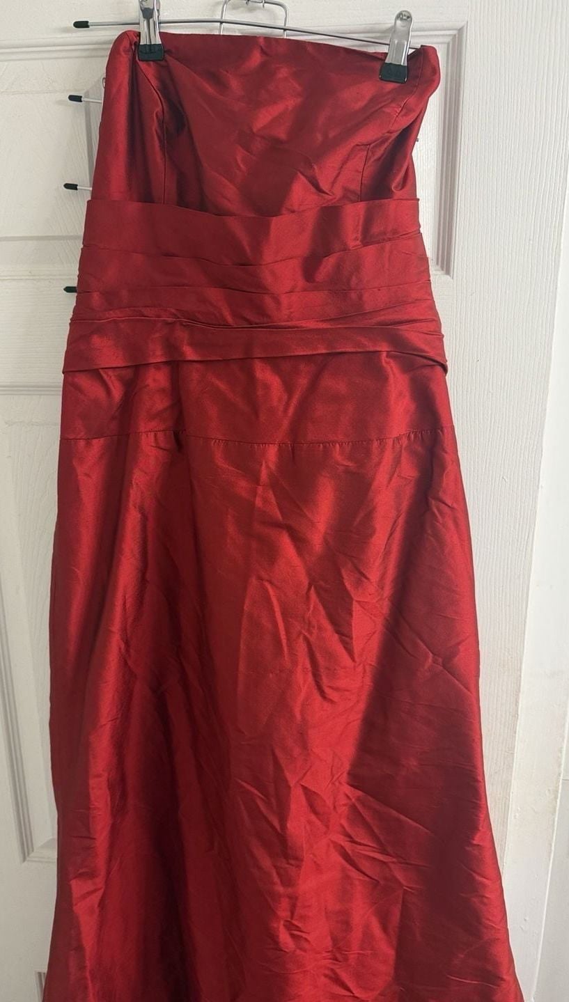 Lazaro Burgundy Red Strapless Bridal Wedding Gown Size 12 Style 3738. 4