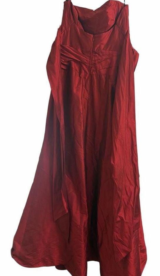 Lazaro Burgundy Red Strapless Bridal Wedding Gown Size 12 Style 3738. 9