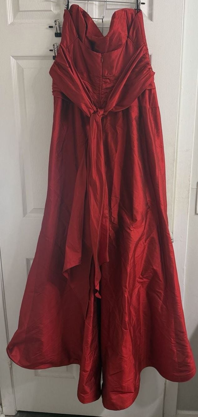 Lazaro Burgundy Red Strapless Bridal Wedding Gown Size 12 Style 3738. 15