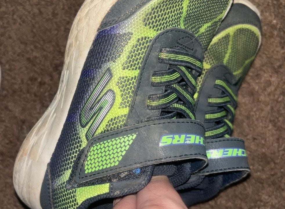 Skechers Sneakers Green Black (will clean before shipping) 4