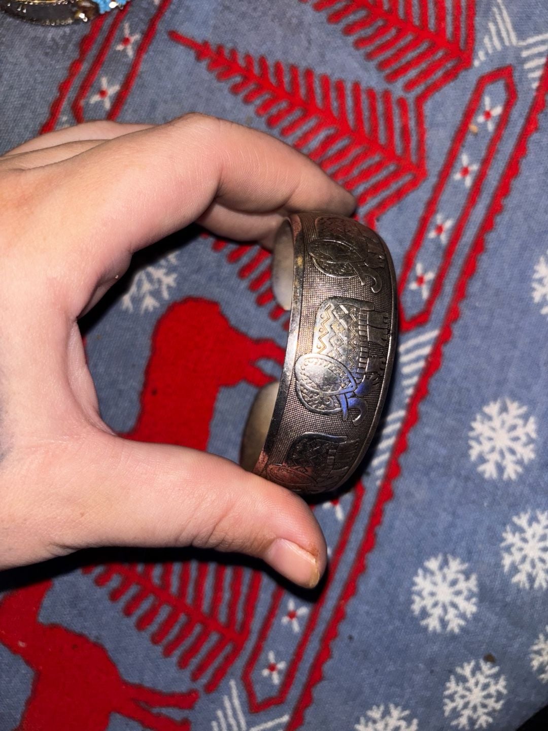Silver Cuff Bracelet Etched Elephants C35-31 1