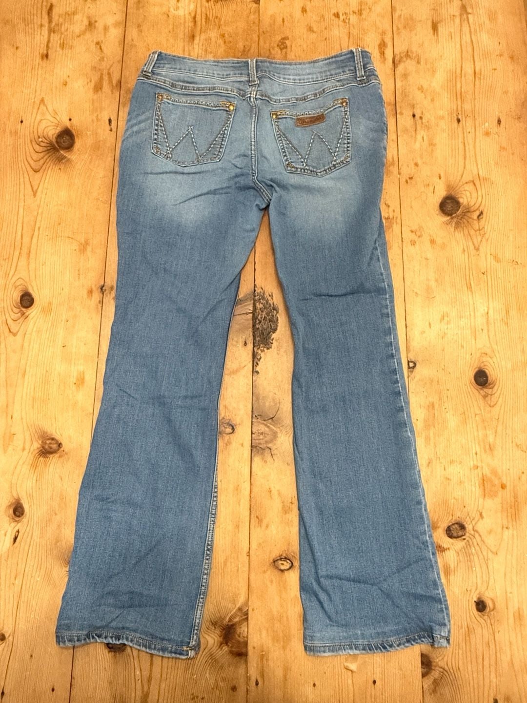 Wrangler Women's Bootcut Jeans Light Wash Tall Size 15/16 x 34 Western 3