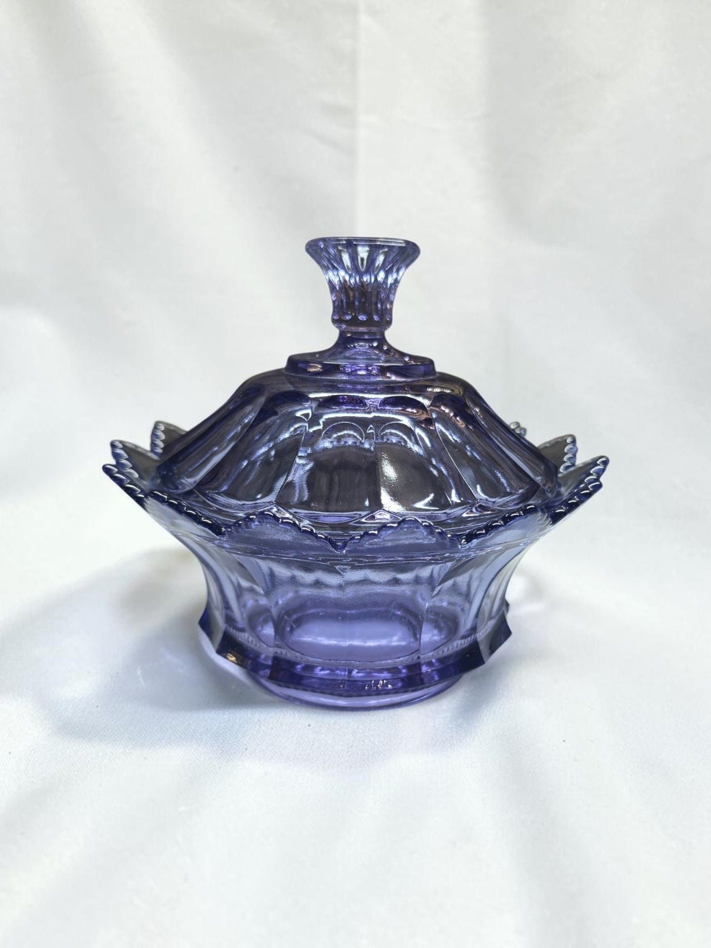 Vintage Purple Glass Covered Candy Dish Scalloped Edge 6