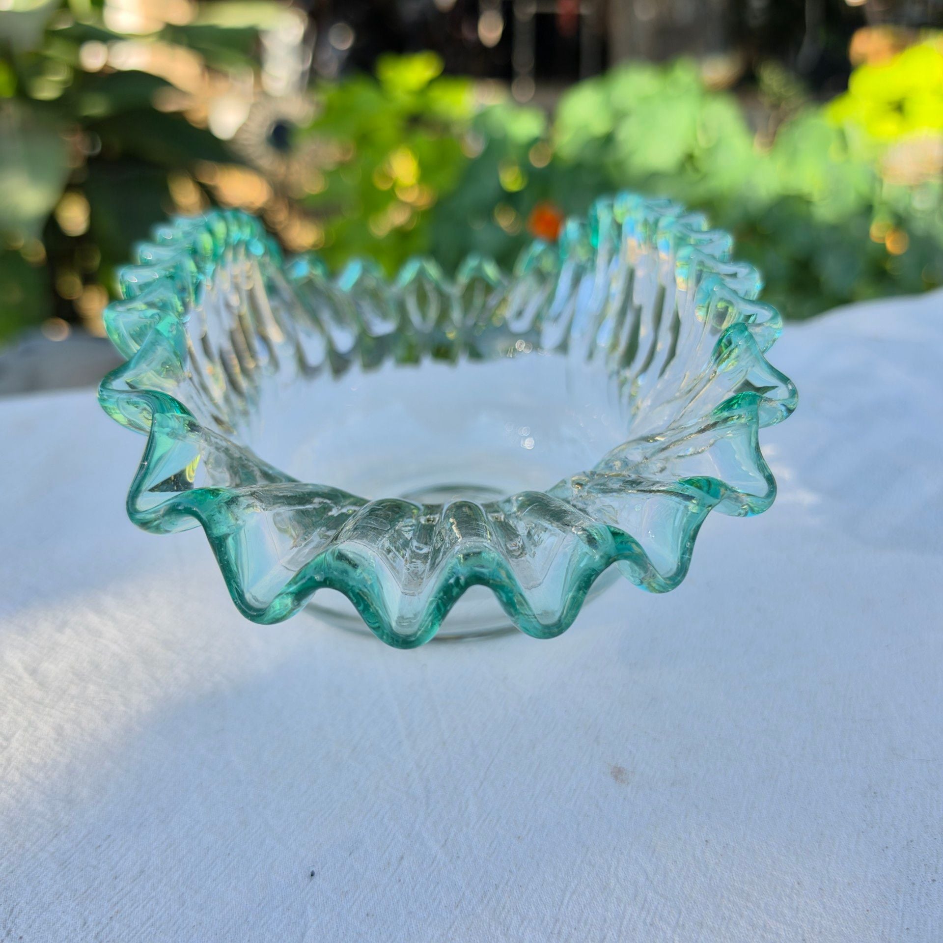 Vintage Art Glass Ruffled Edge Clear And Green Bowl 4