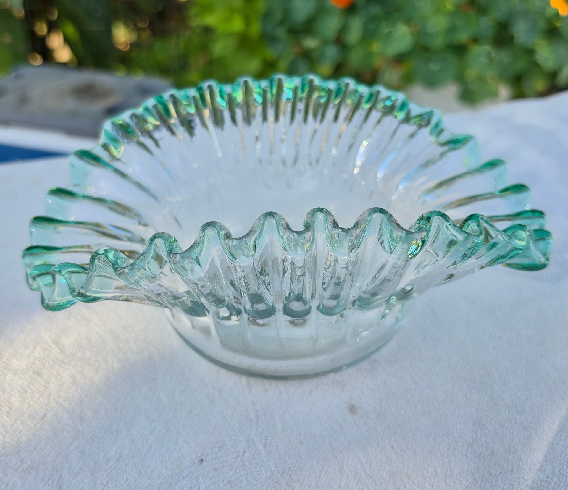 Vintage Art Glass Ruffled Edge Clear And Green Bowl 5