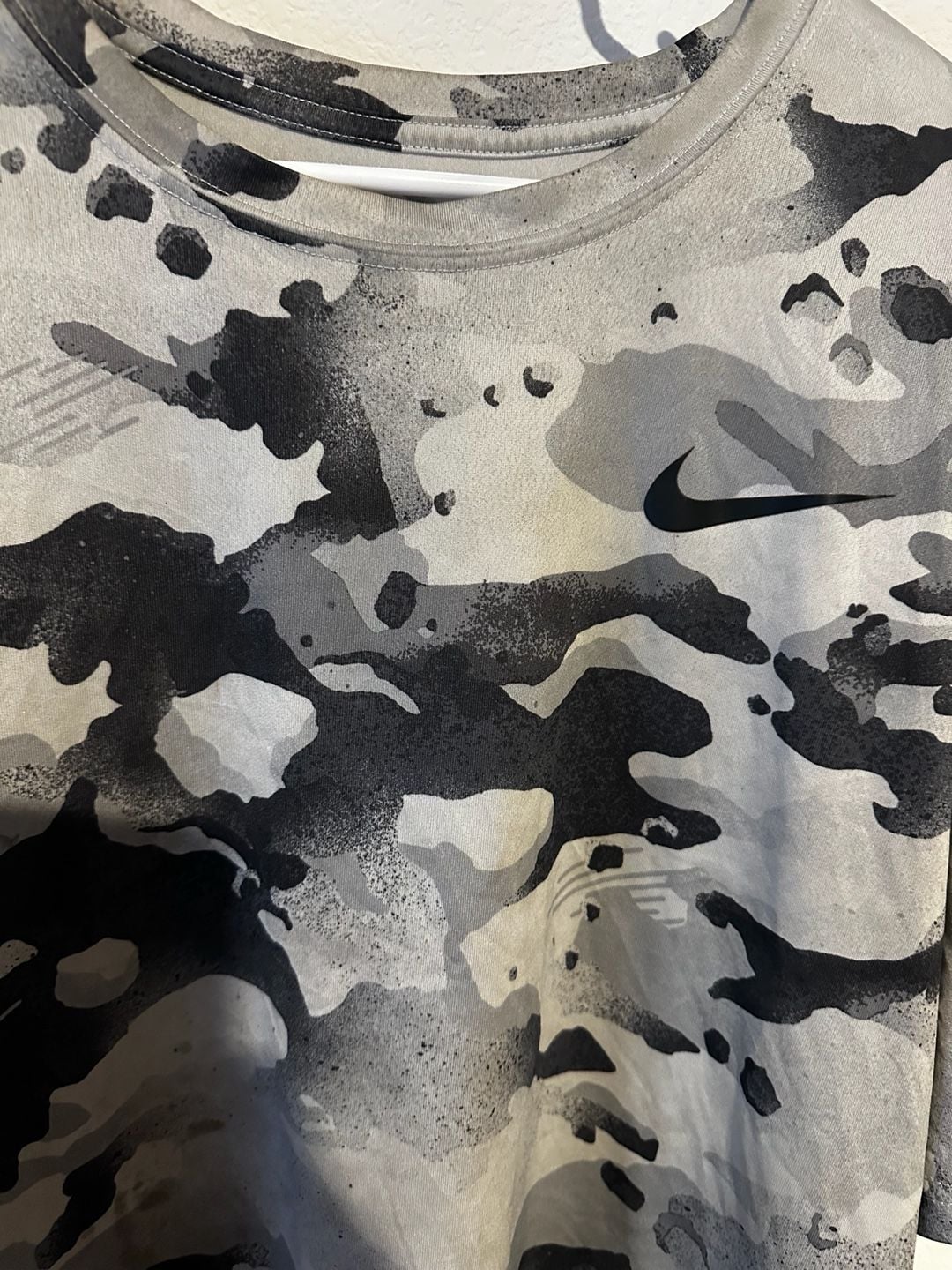 Nike The Nike Tee Camo Dri-Fit Size 2XL Gray T-Shirt 4
