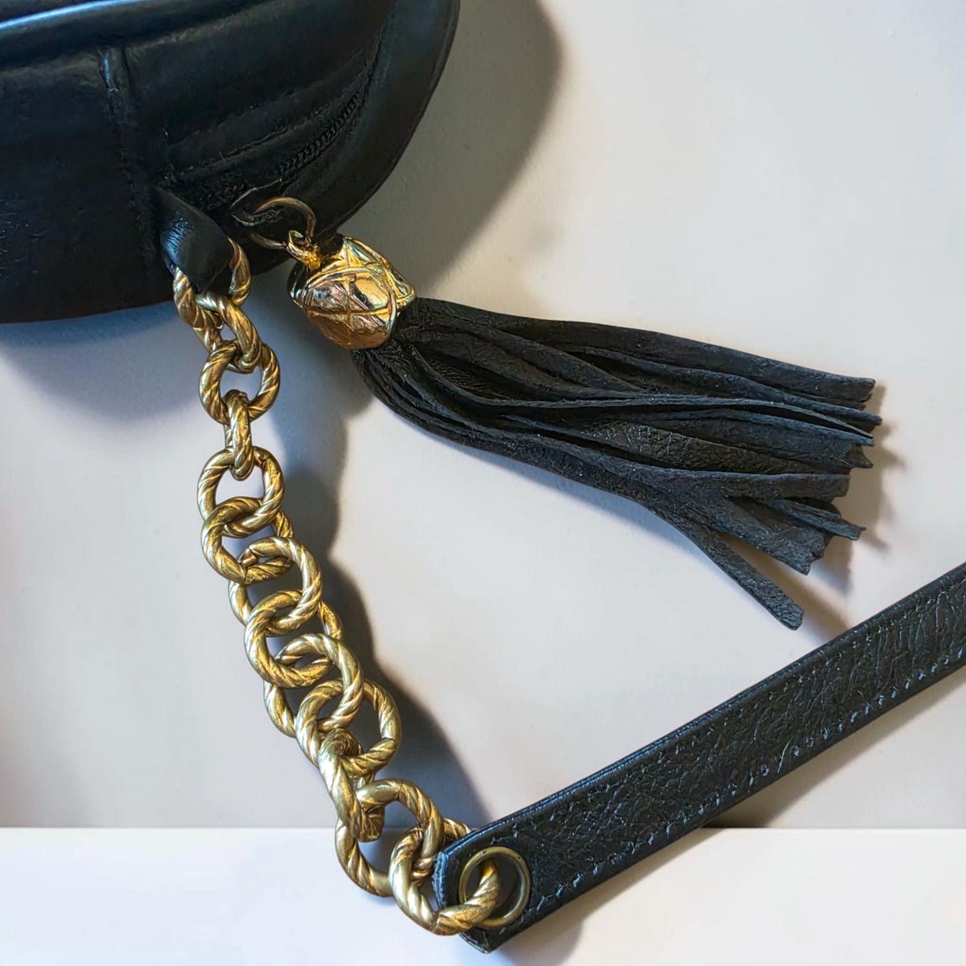 Vintage 80s 90s Maresse Black Quilted Round Canteen Bag Leather Crossbody Tassel 7