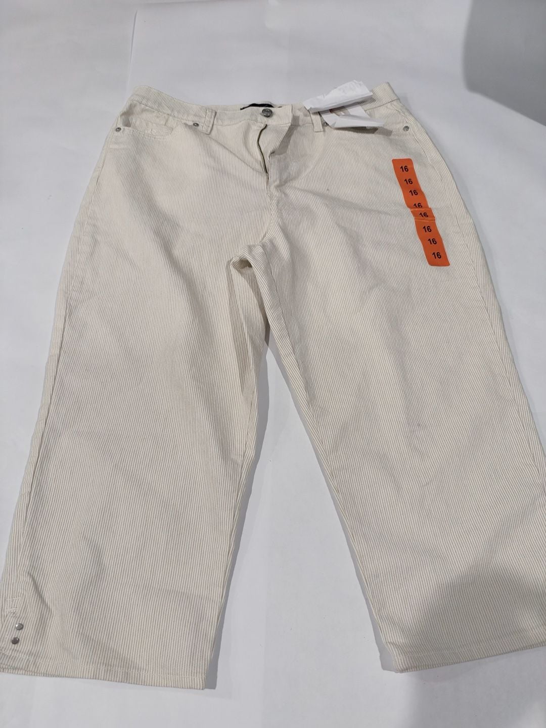 Gloria Vanderbilt Amanda Capri Size 16 2
