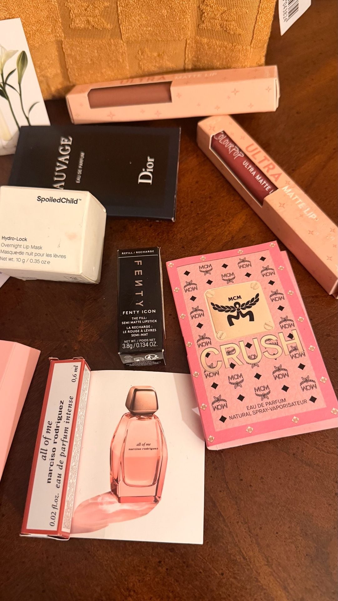 Kiehl's Terrycloth Toiletry Bag 7