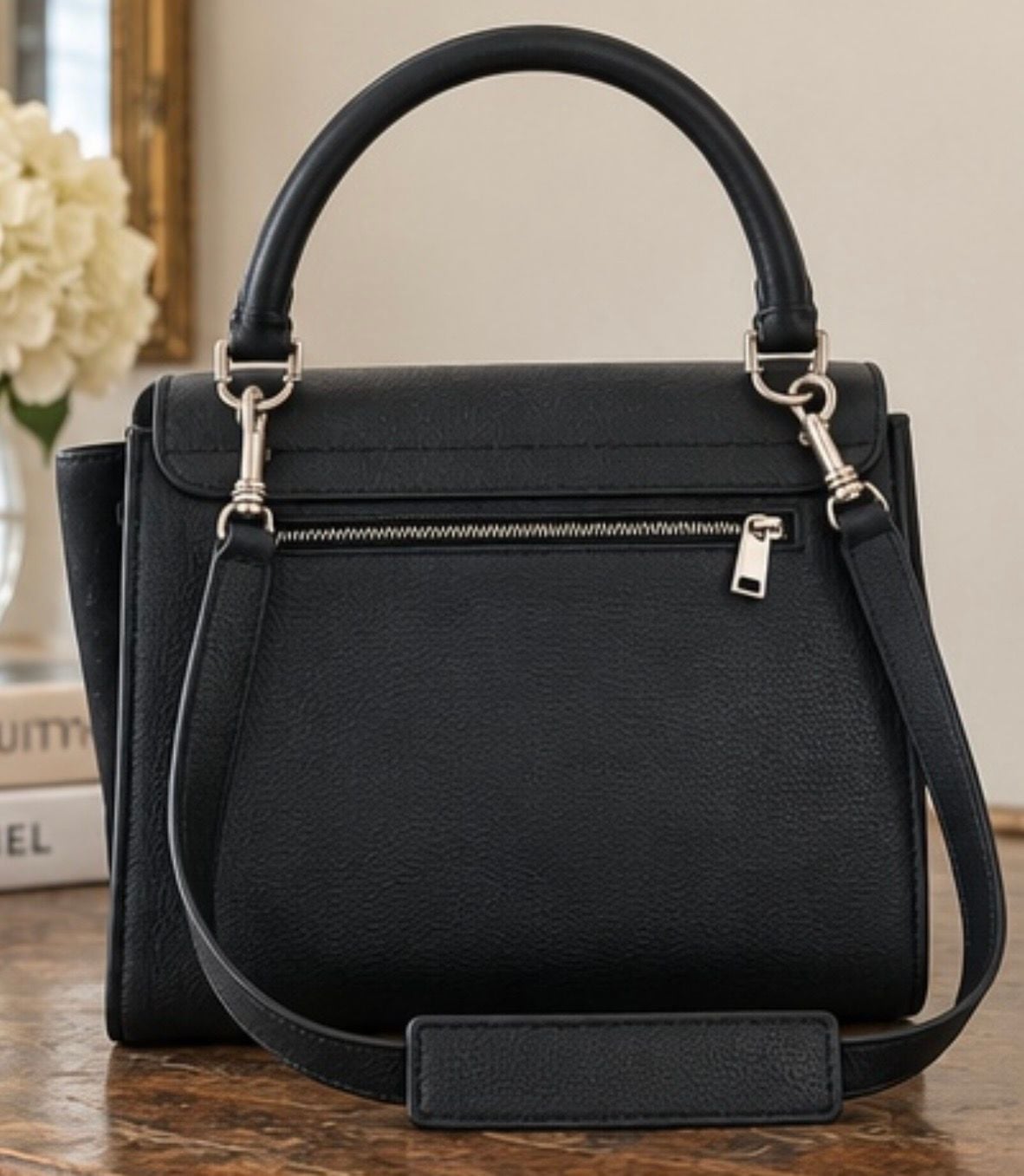 Céline Black Leather Handbag 6