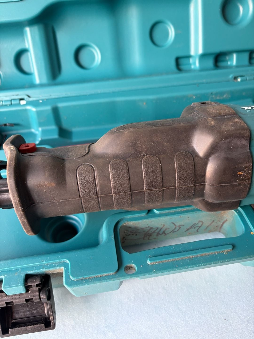 Makita JR3050T Reciprocasting Saw -  With Case And several Blades excellent cond 7