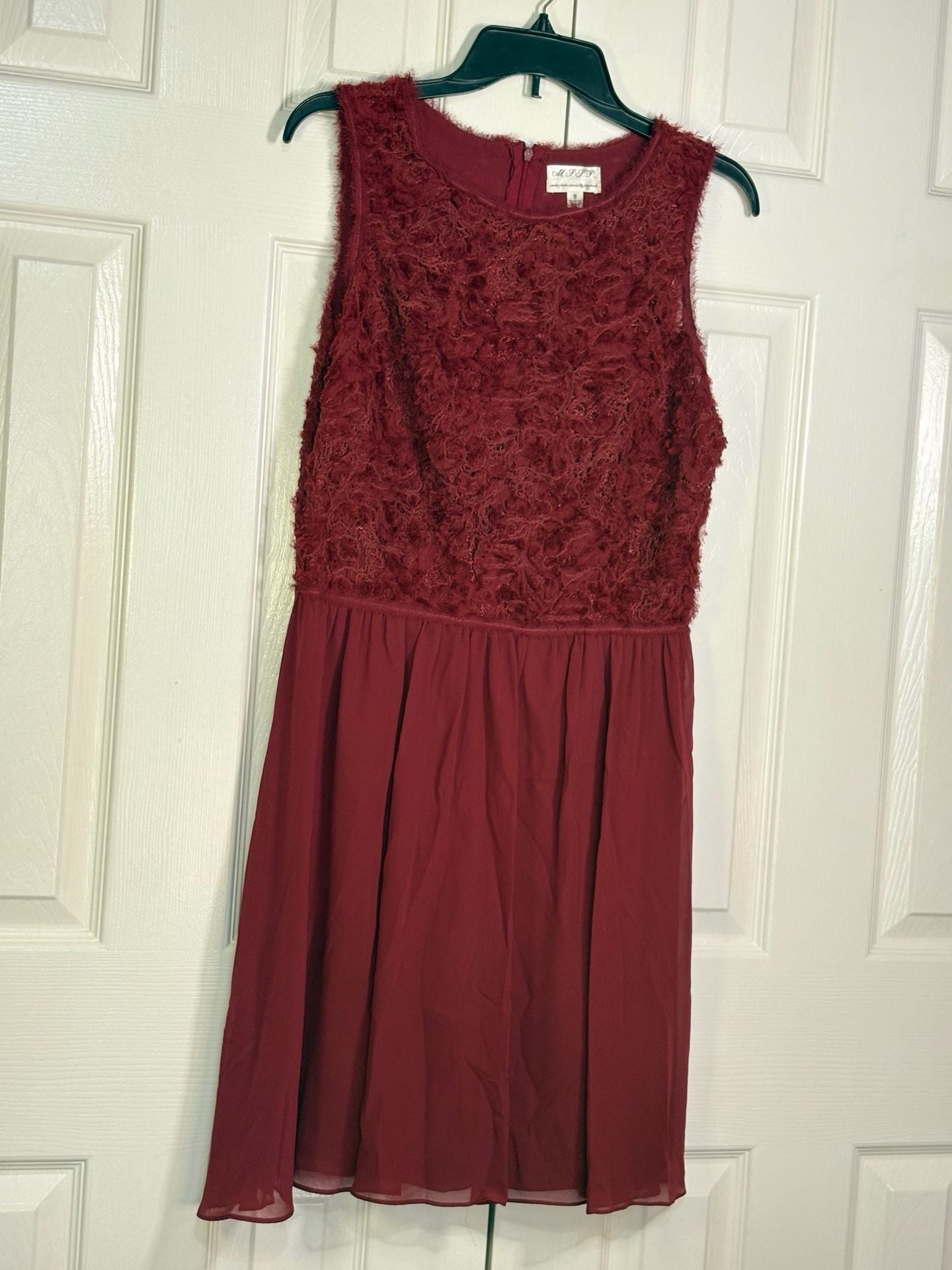 M.S.P. Dress Size 8 Burgundy Textured Bodice Chiffon Skirt Sleeveless 5