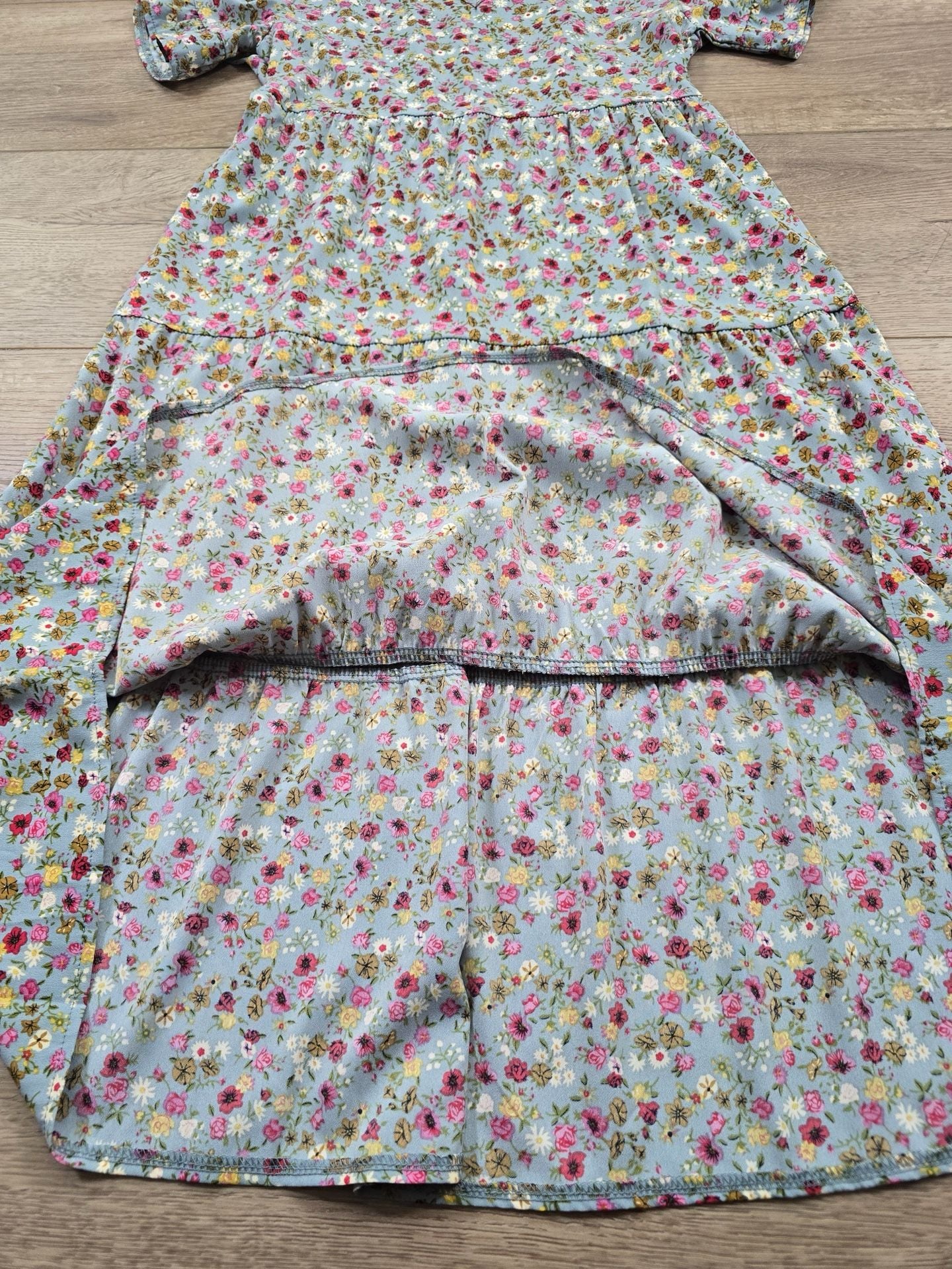 ELINGS Floral Maxi Dress Blue Tiered Flutter Sleeve V Neck Size S NWT 9