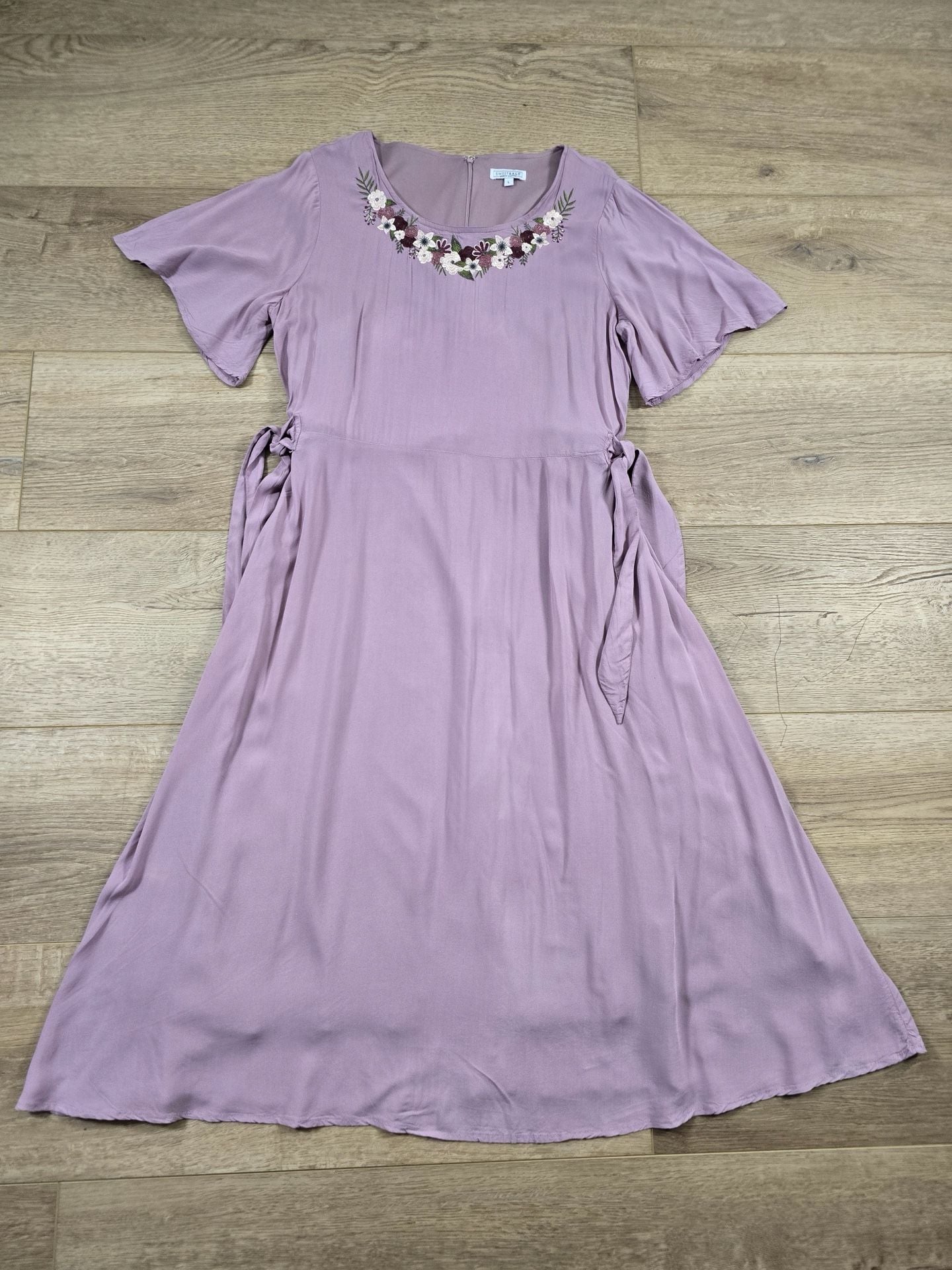 SweetSalt Purple Floral Embroidered Modest Midi Dress Side Tie Size L 3