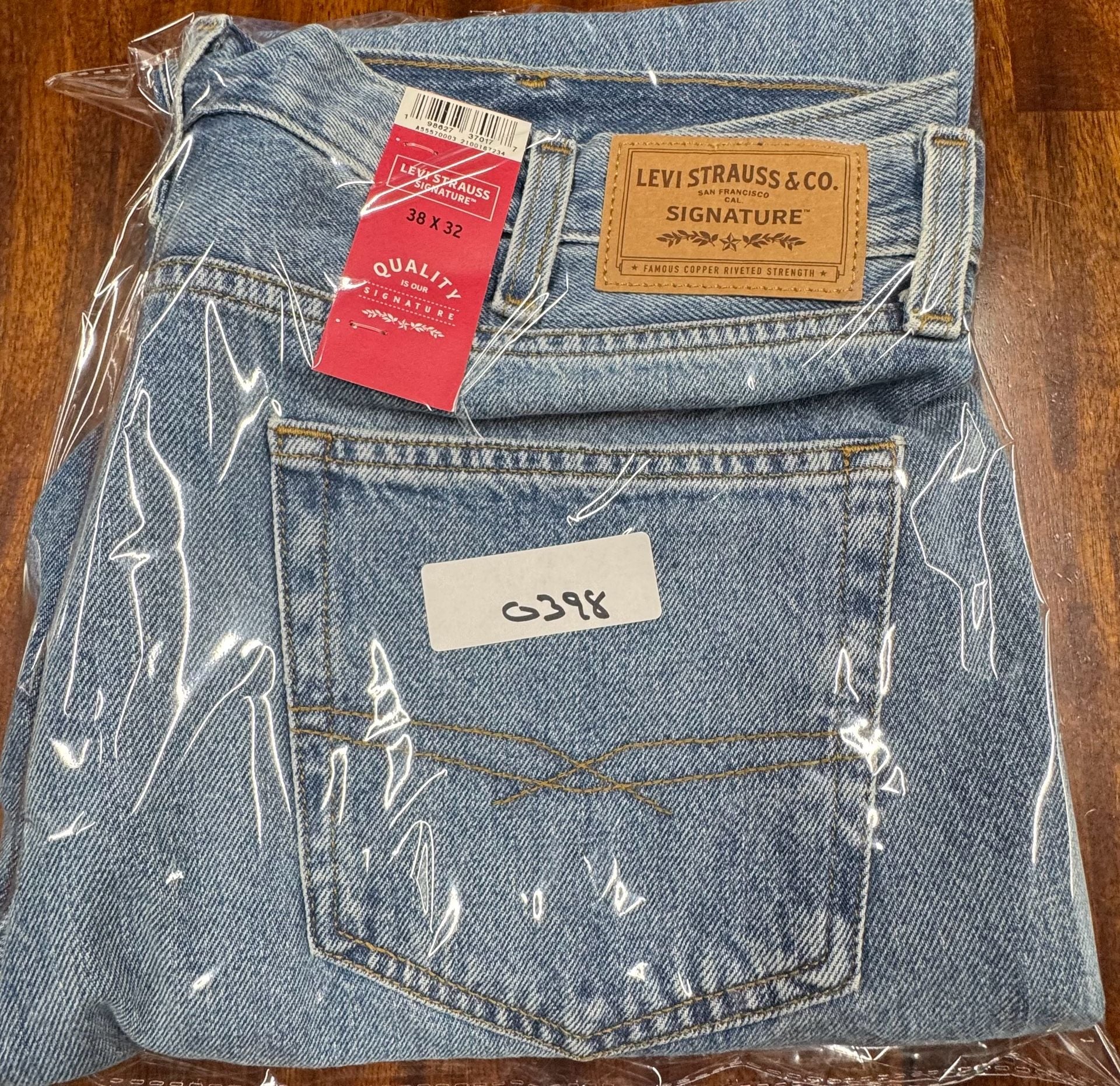 Levi Strauss Signature Original Straight Jeans 38x32 Light Wash 10