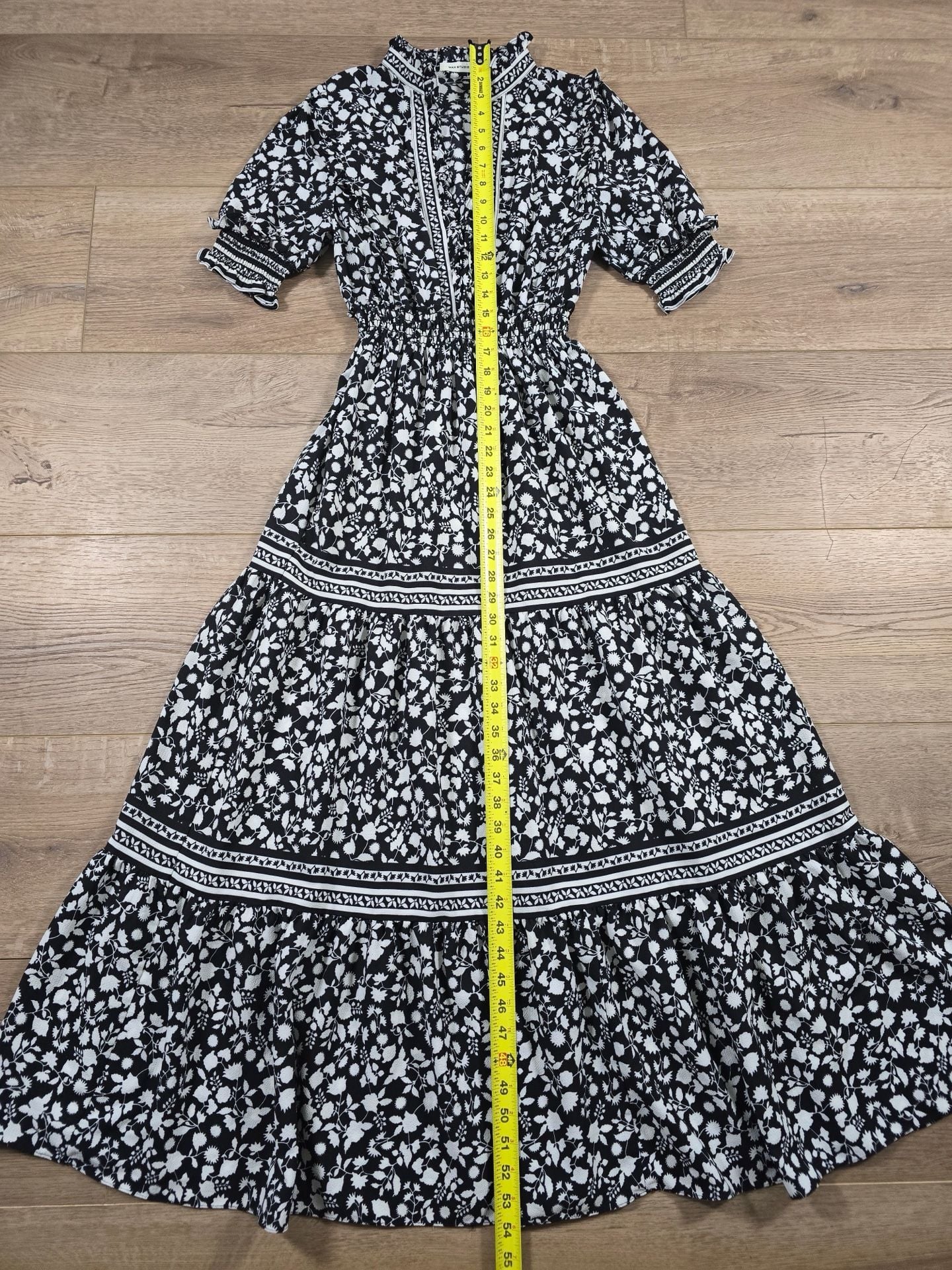 Max Studio Floral Tiered Maxi Dress Black White Smocked Waist Size M Est 4
