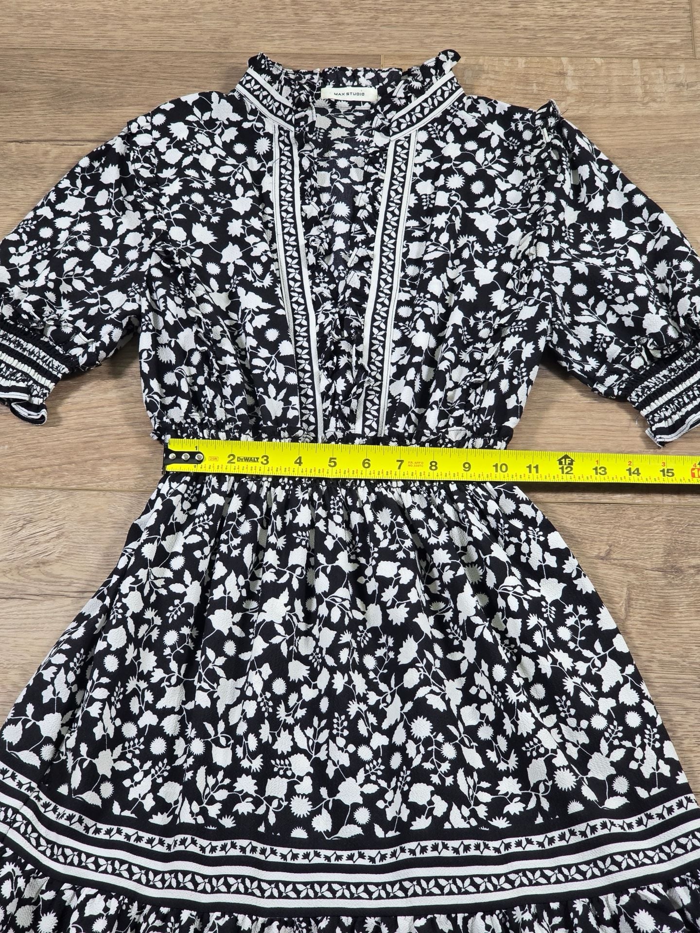 Max Studio Floral Tiered Maxi Dress Black White Smocked Waist Size M Est 5