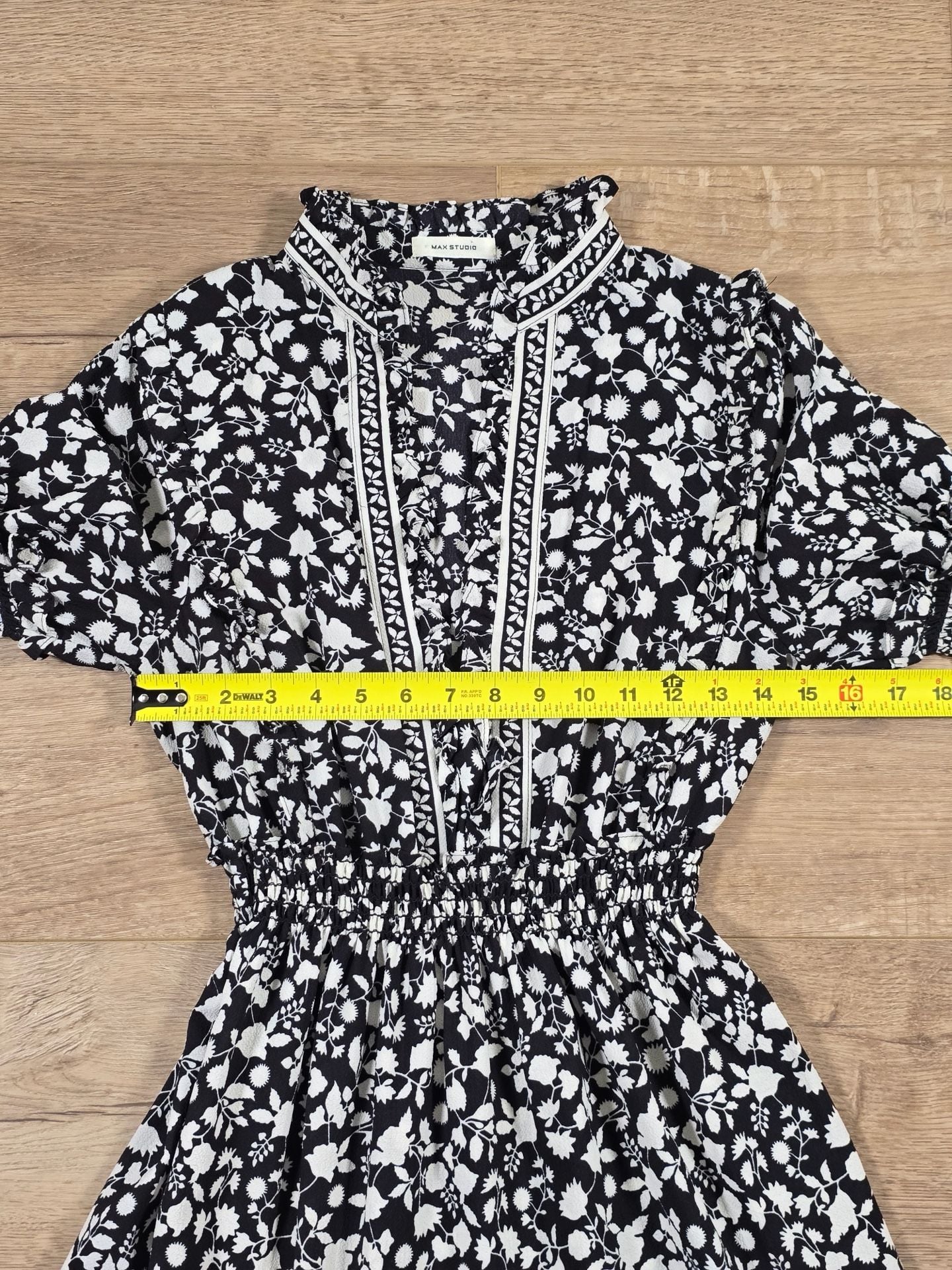 Max Studio Floral Tiered Maxi Dress Black White Smocked Waist Size M Est 7