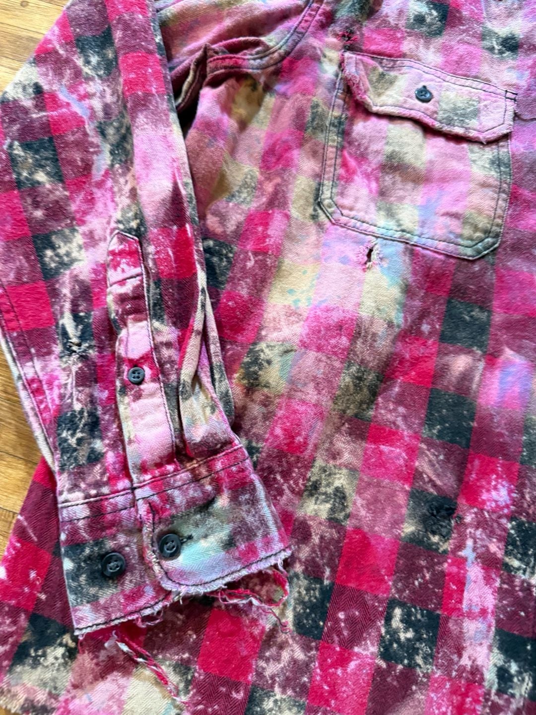 A Rare Bird Flannel Shirt Size M Red Black Bleach Wash Distressed (b1) 4